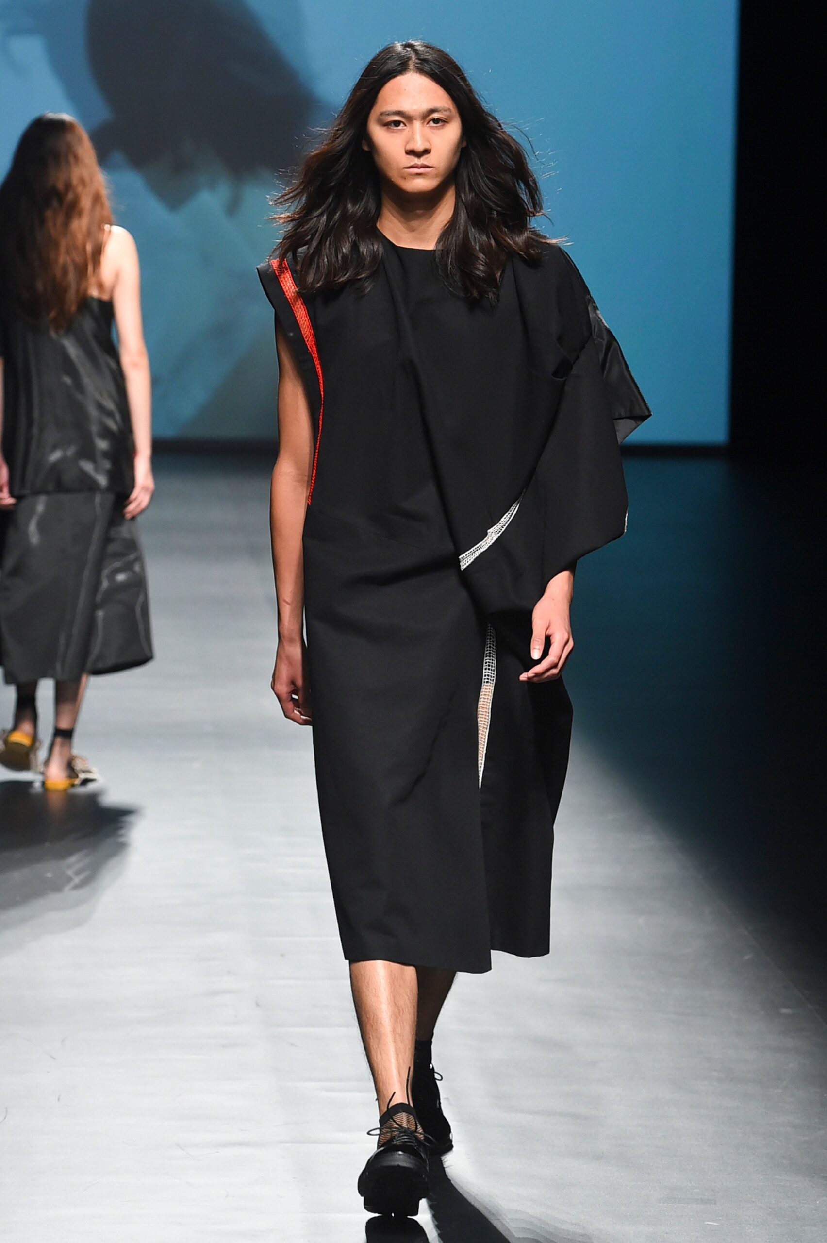 black relaxed sleeveless dress