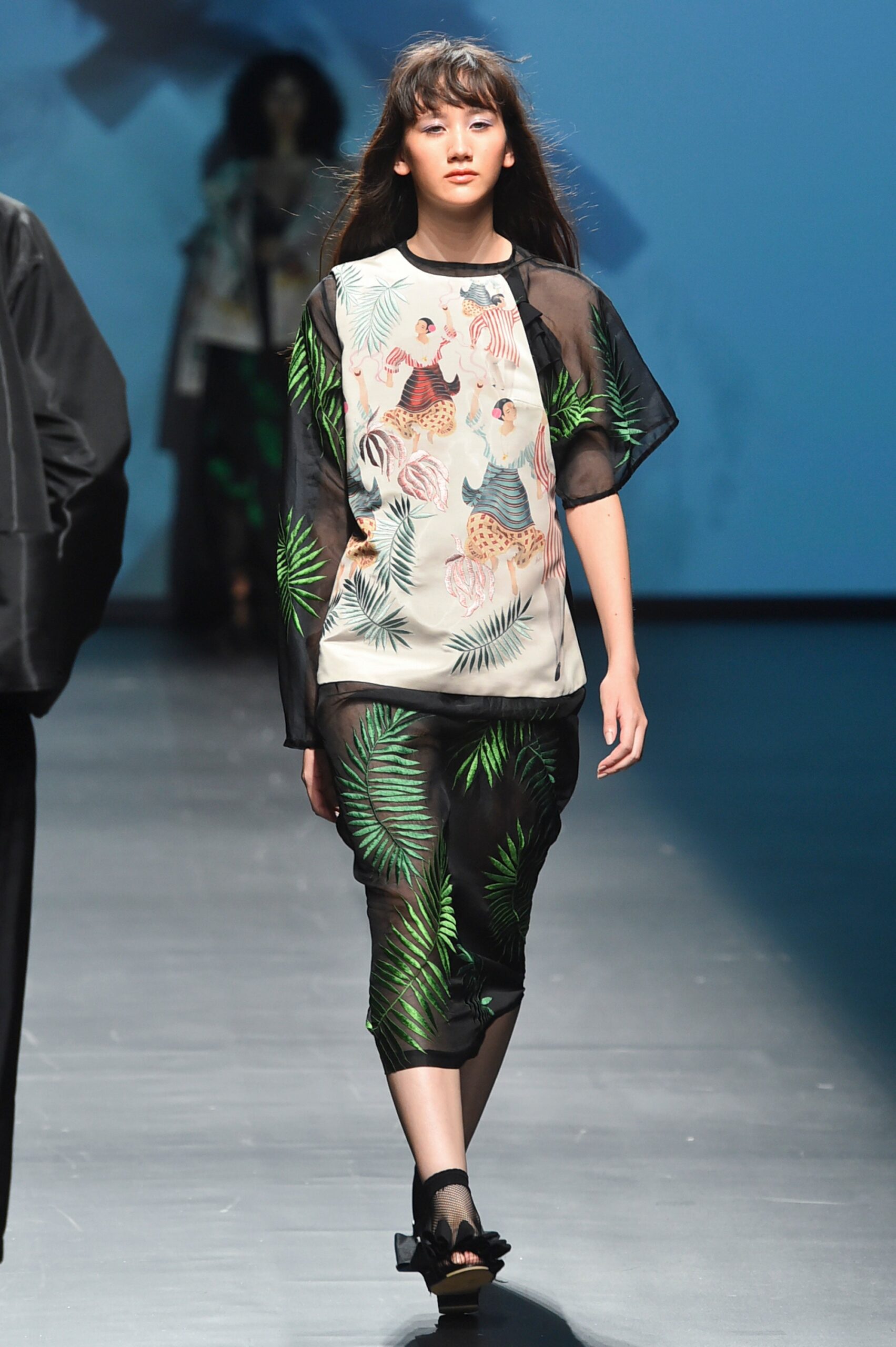 black multi printed midi dress