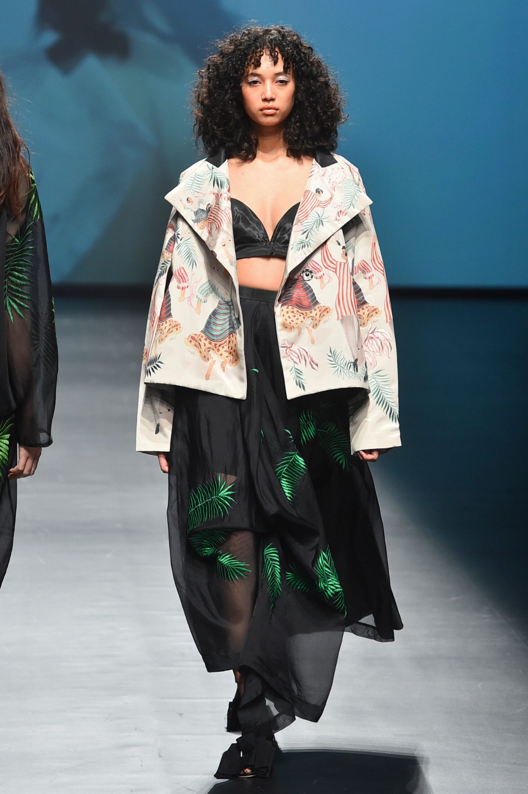white cotton long-sleeve collared relaxed printed jacket