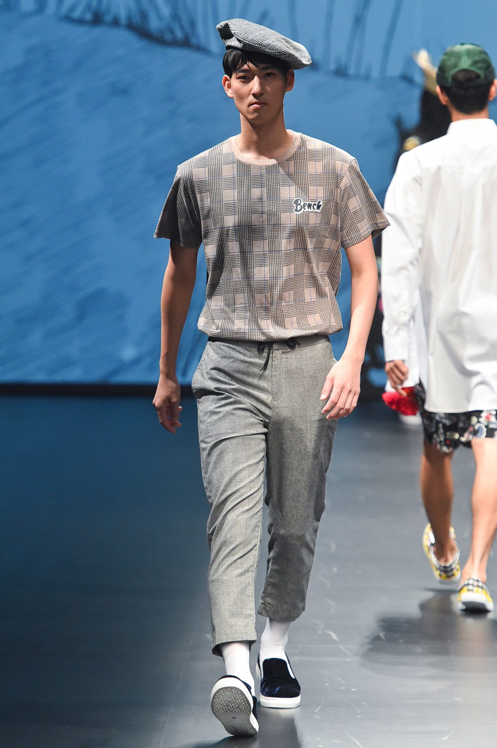 gray checked top with slim pants