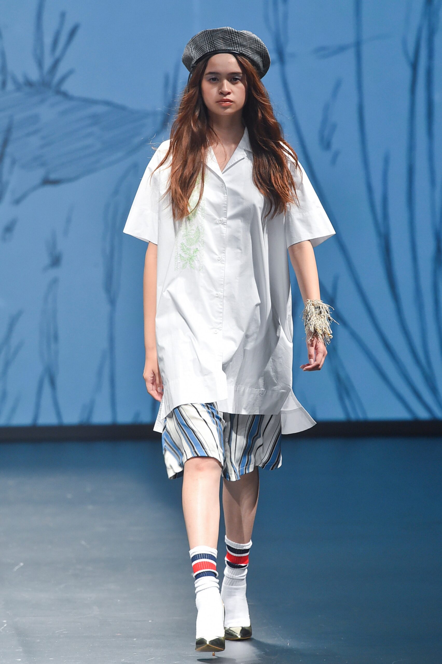 white cotton short-sleeve collared relaxed buttoned midi shirt-dress