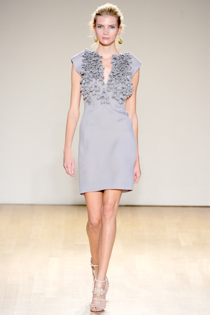 gray fitted sleeveless dress