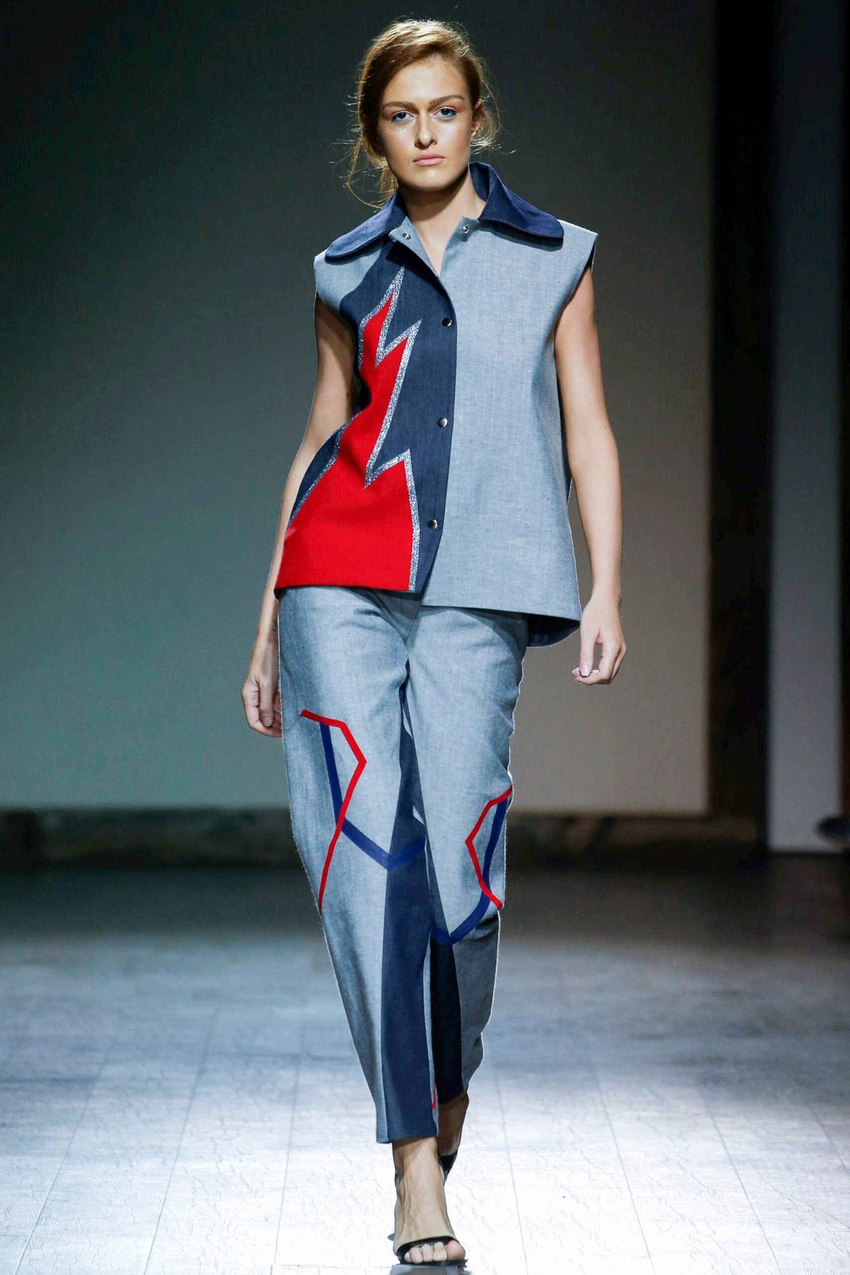 color-blocked gray top and pants