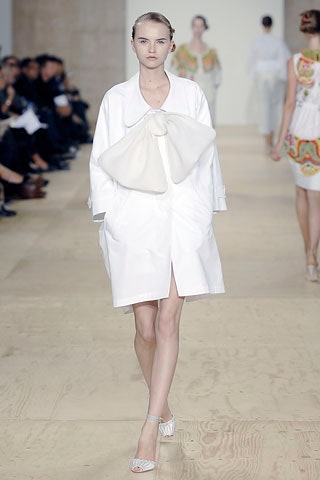 relaxed white cotton coat