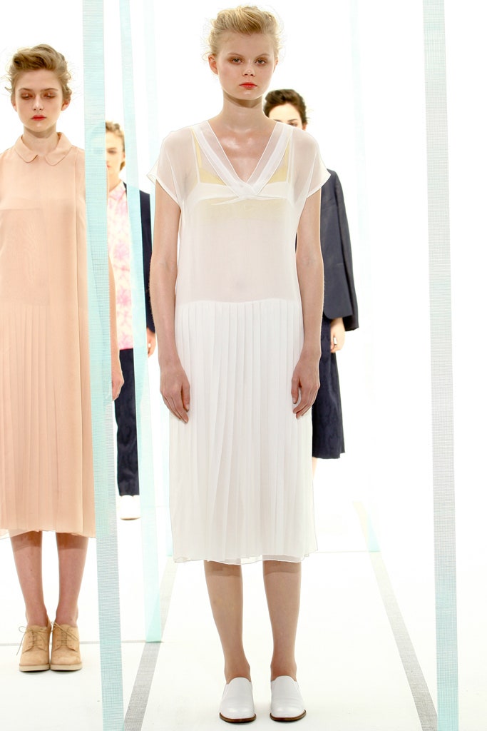 white chiffon pleated dress