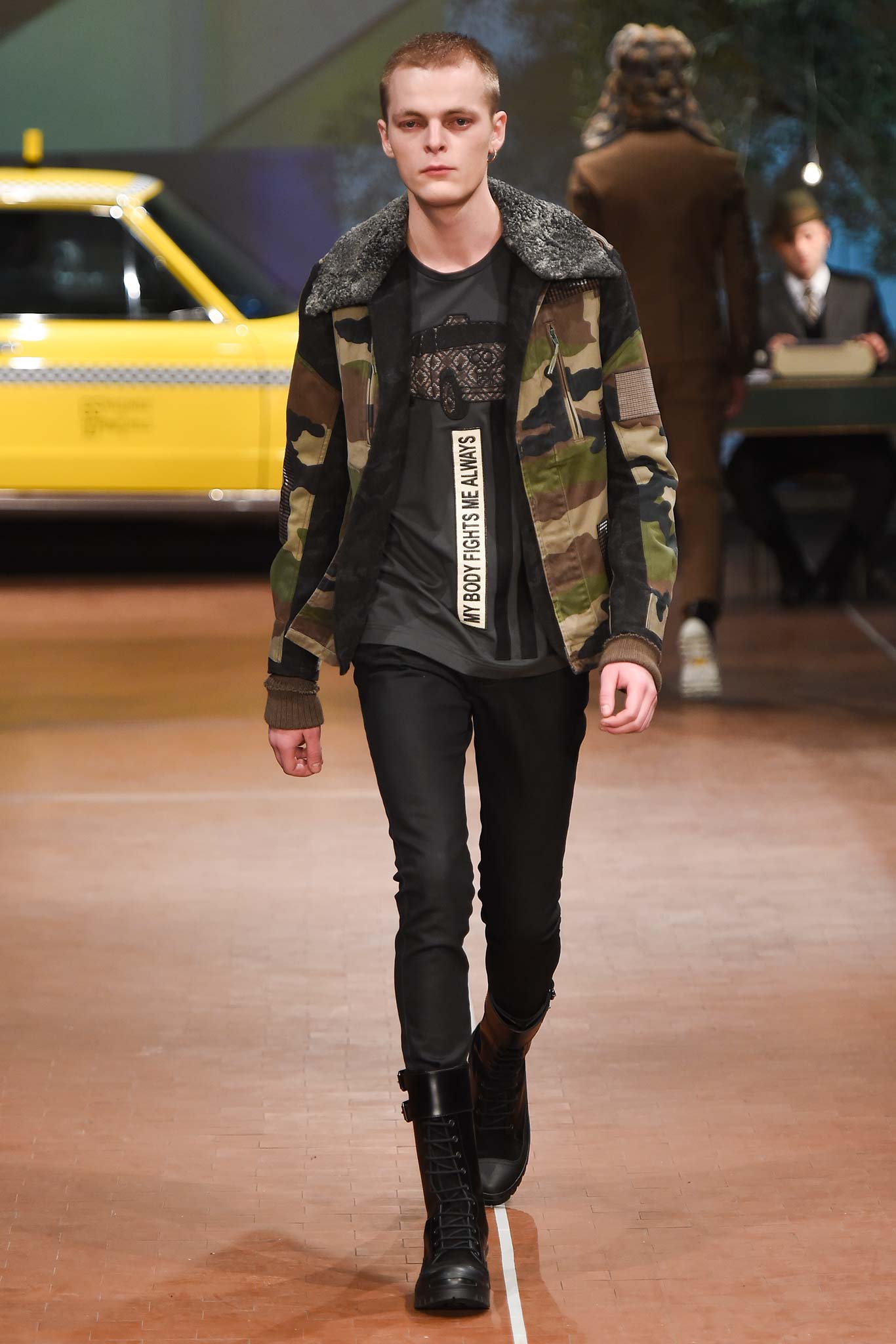 camouflage jacket with black t-shirt