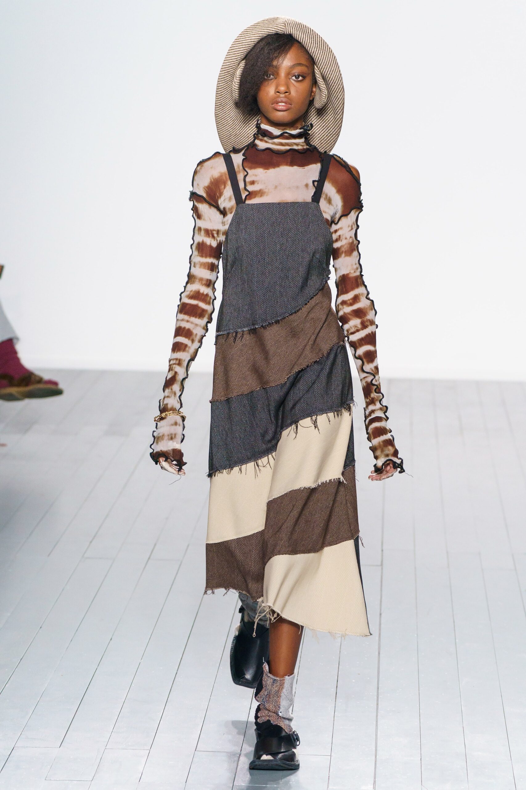 brown denim sleeveless v-neck fitted tiered fringed dress