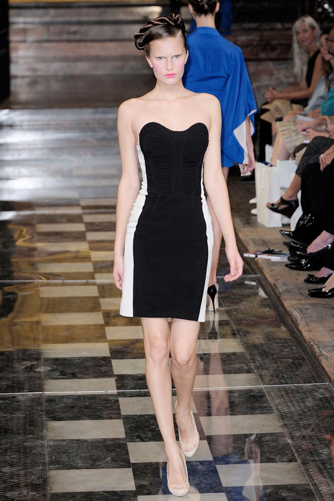 black and white strapless dress