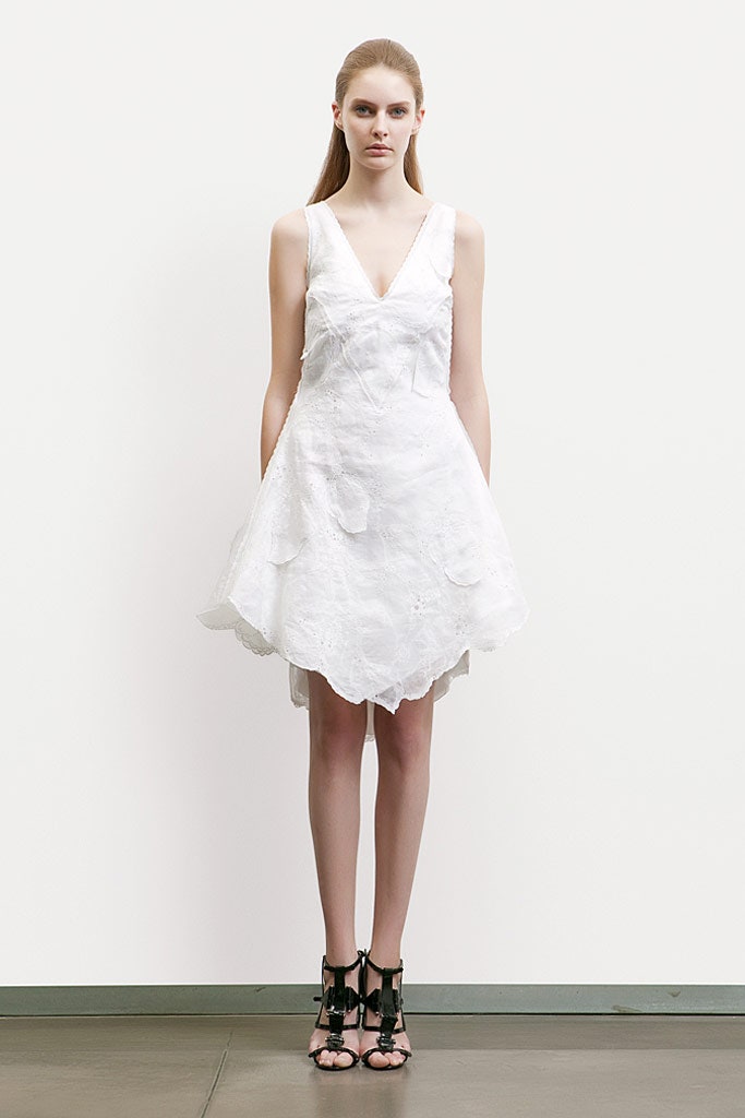 white fitted sleeveless dress