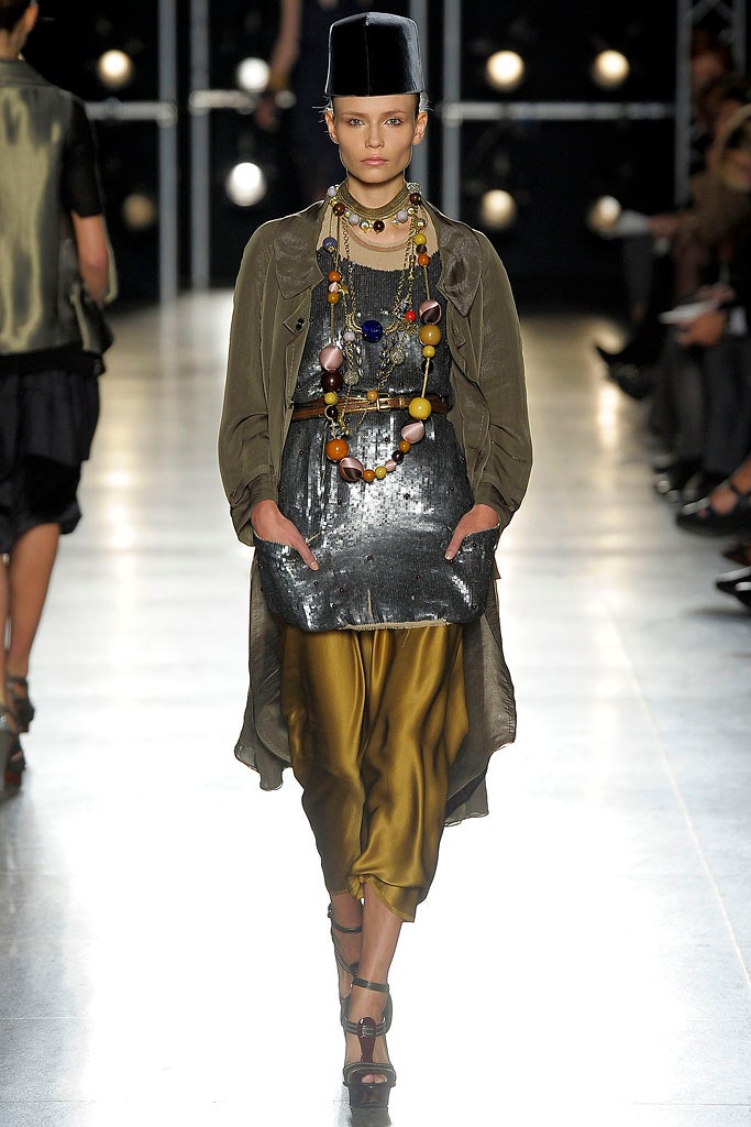 Aquilano.Rimondi S/S 09 Look 16