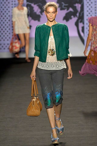green suede long-sleeve collared fitted zippered jacket