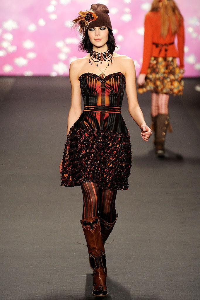 black silk strapless v-neck fitted ruffled layered dress