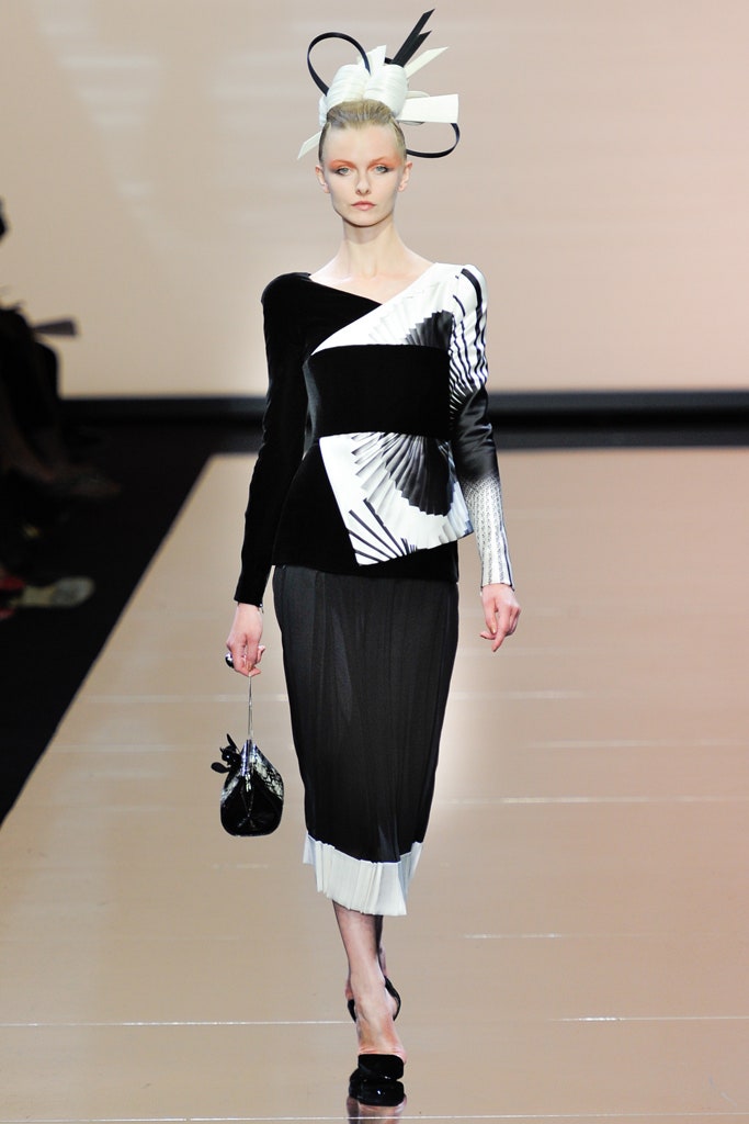 black and white fitted dress