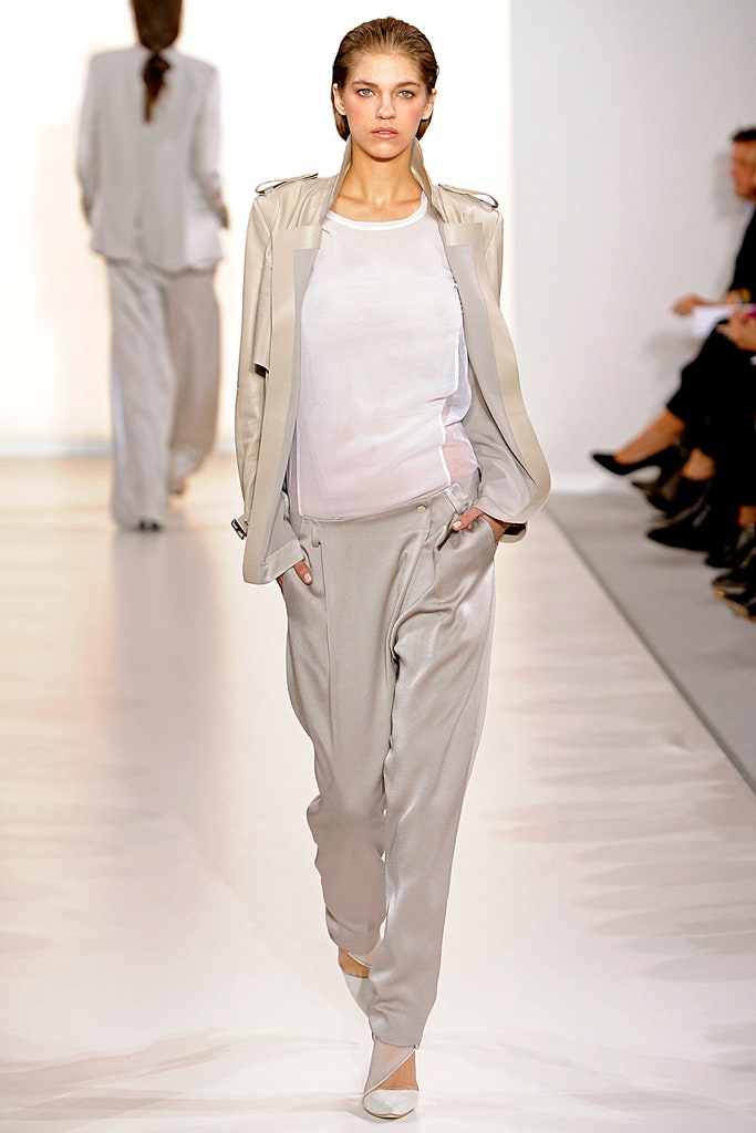 beige leather long-sleeve collared fitted zippered jacket