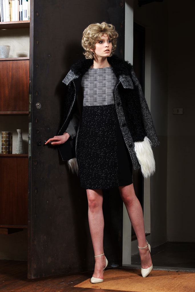 black wool sleeveless v-neck fitted pleated layered dress