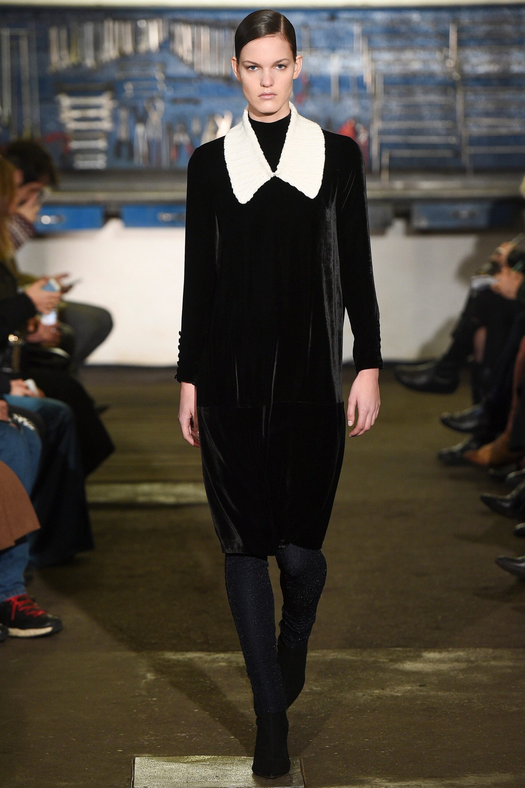 black cotton fitted straight-leg leggings