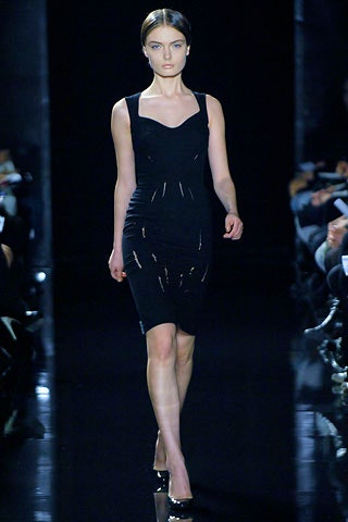 black fitted sleeveless dress