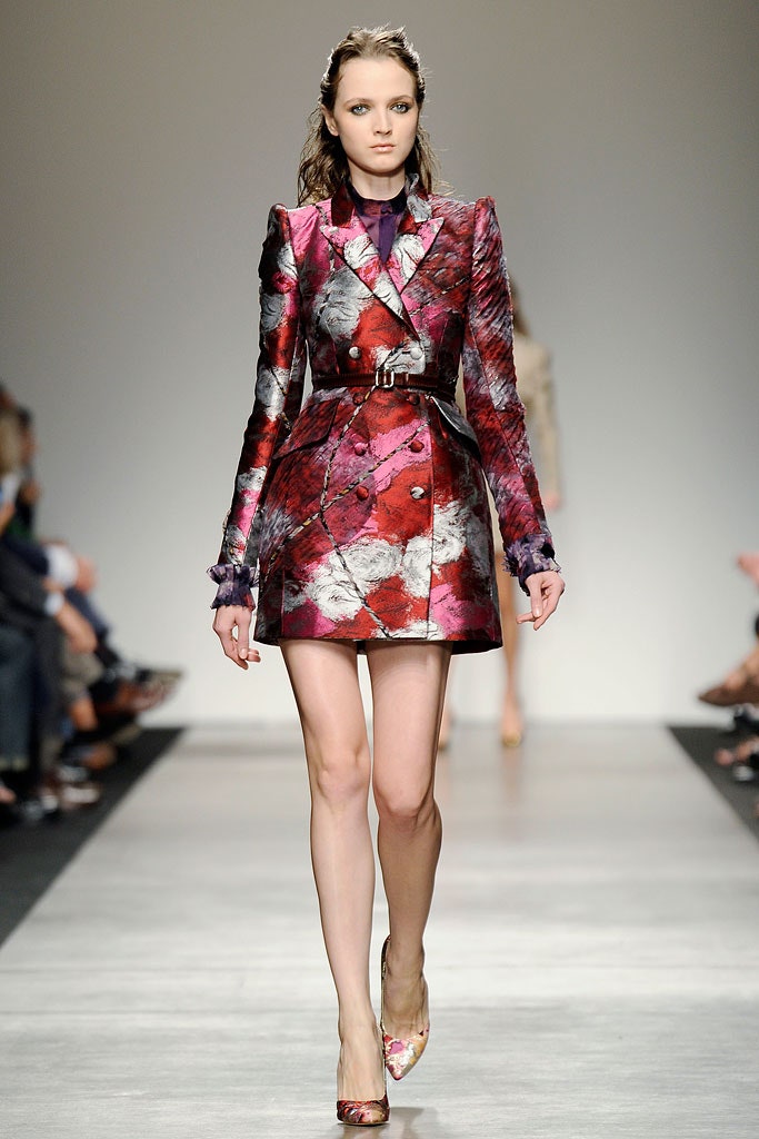 fitted mini dress with collar