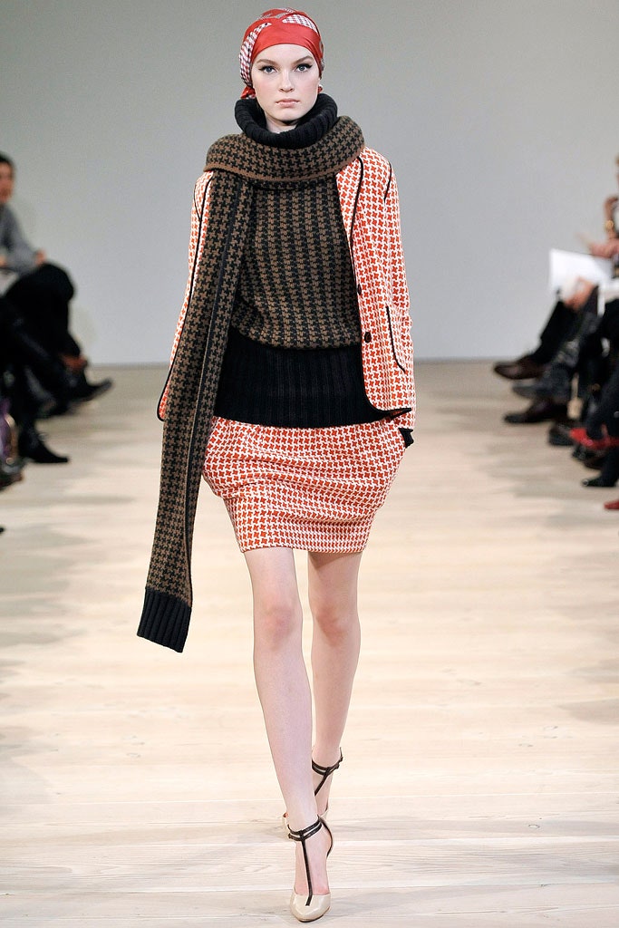 red and black tailored blazer with mini skirt