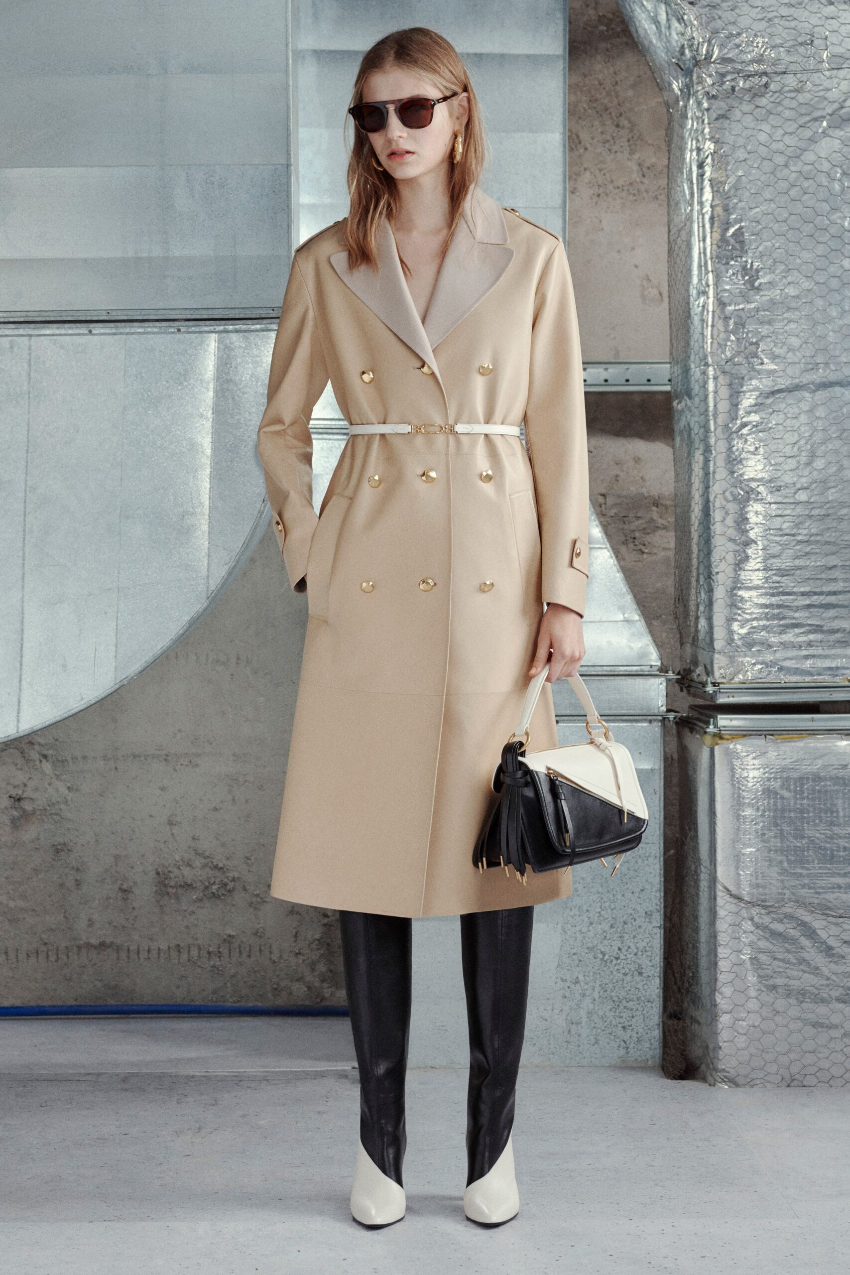 beige wool long-sleeve collared tailored buttoned coat