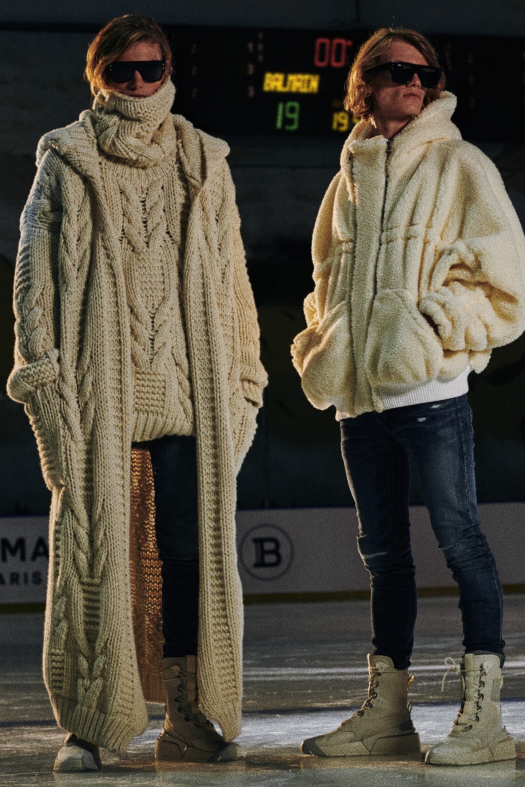 white wool long-sleeve collared oversized coat