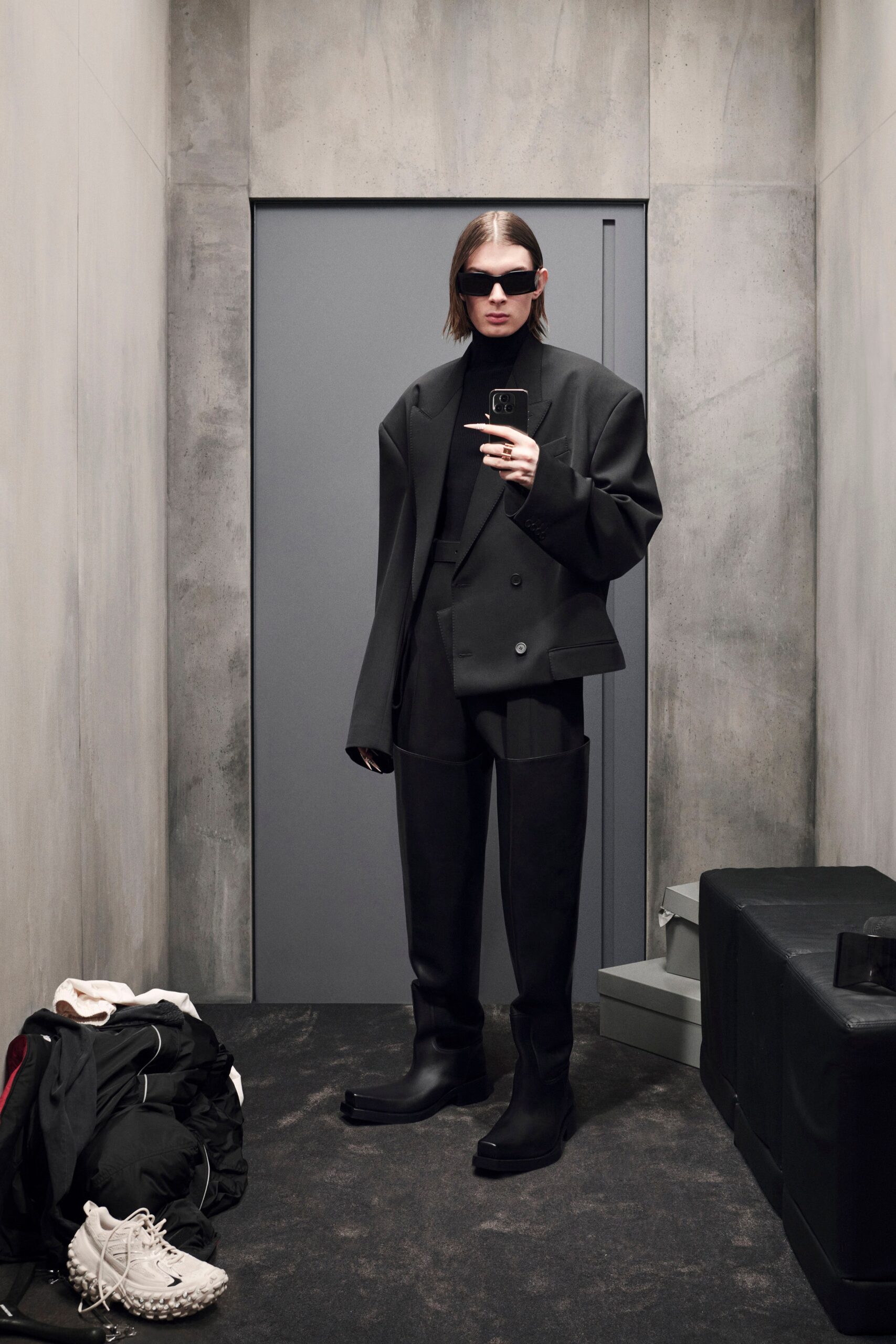black wool fitted high-waisted straight-leg pants