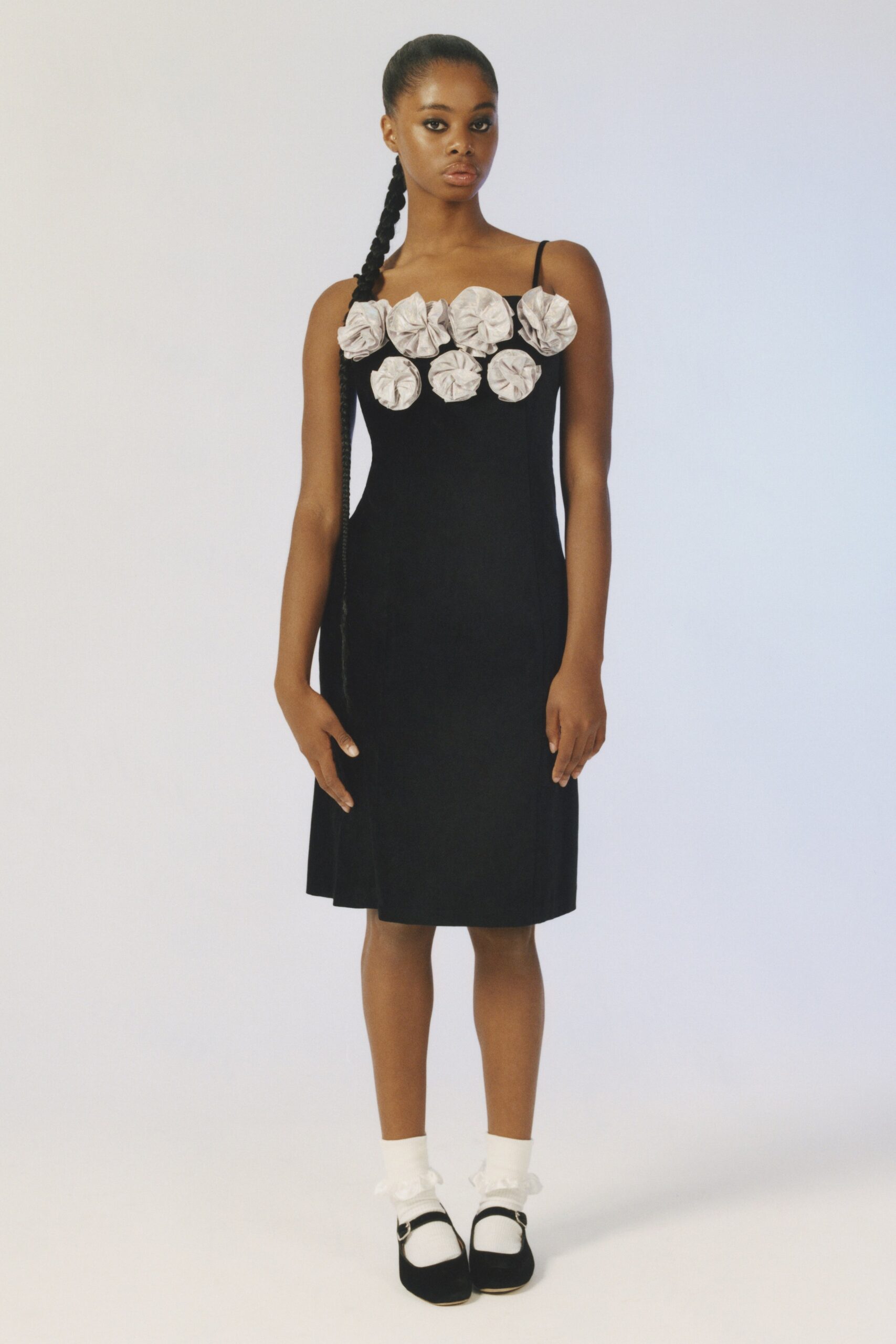 black fitted sleeveless dress