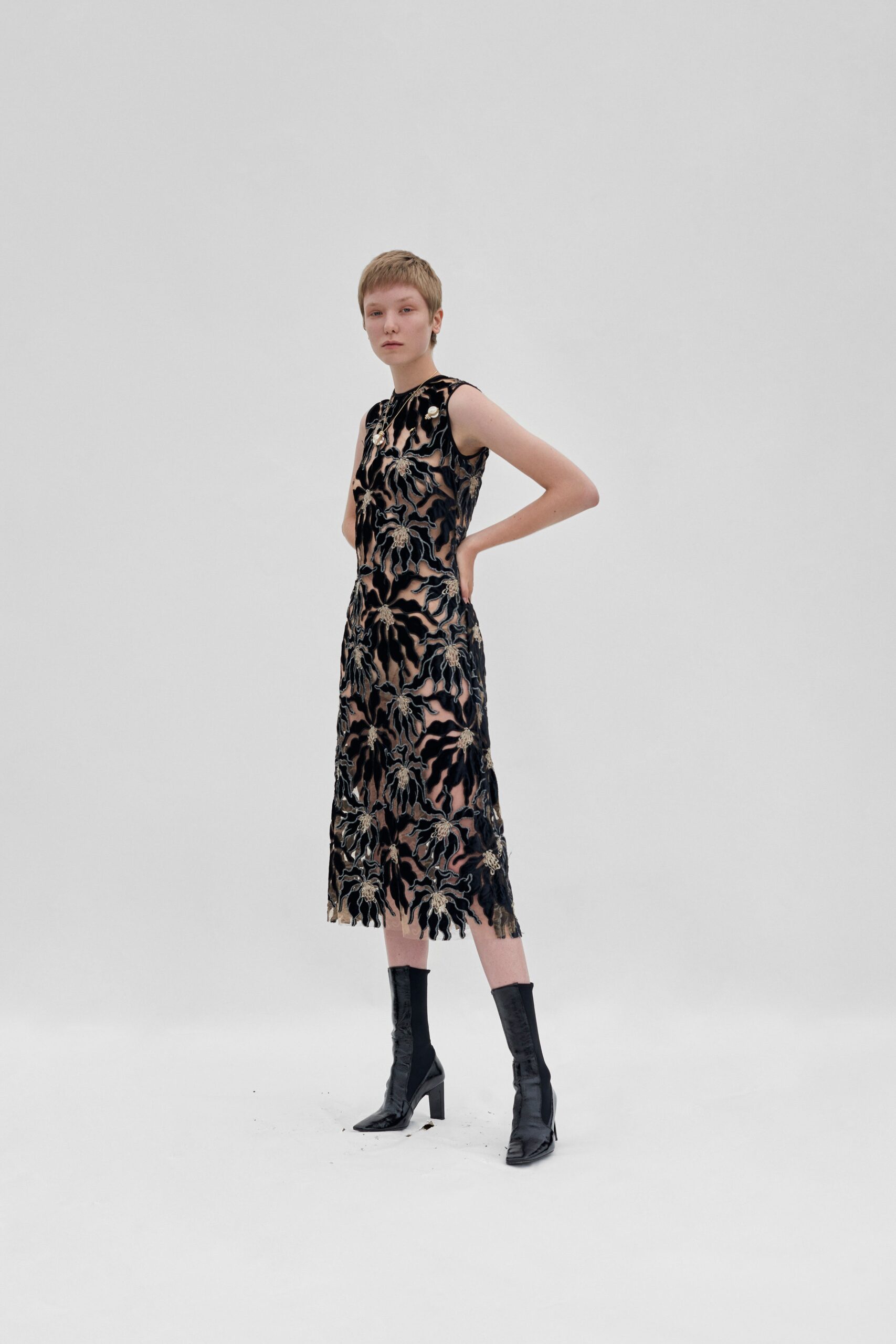 black lace sleeveless high-neck fitted floral embroidered midi-dress