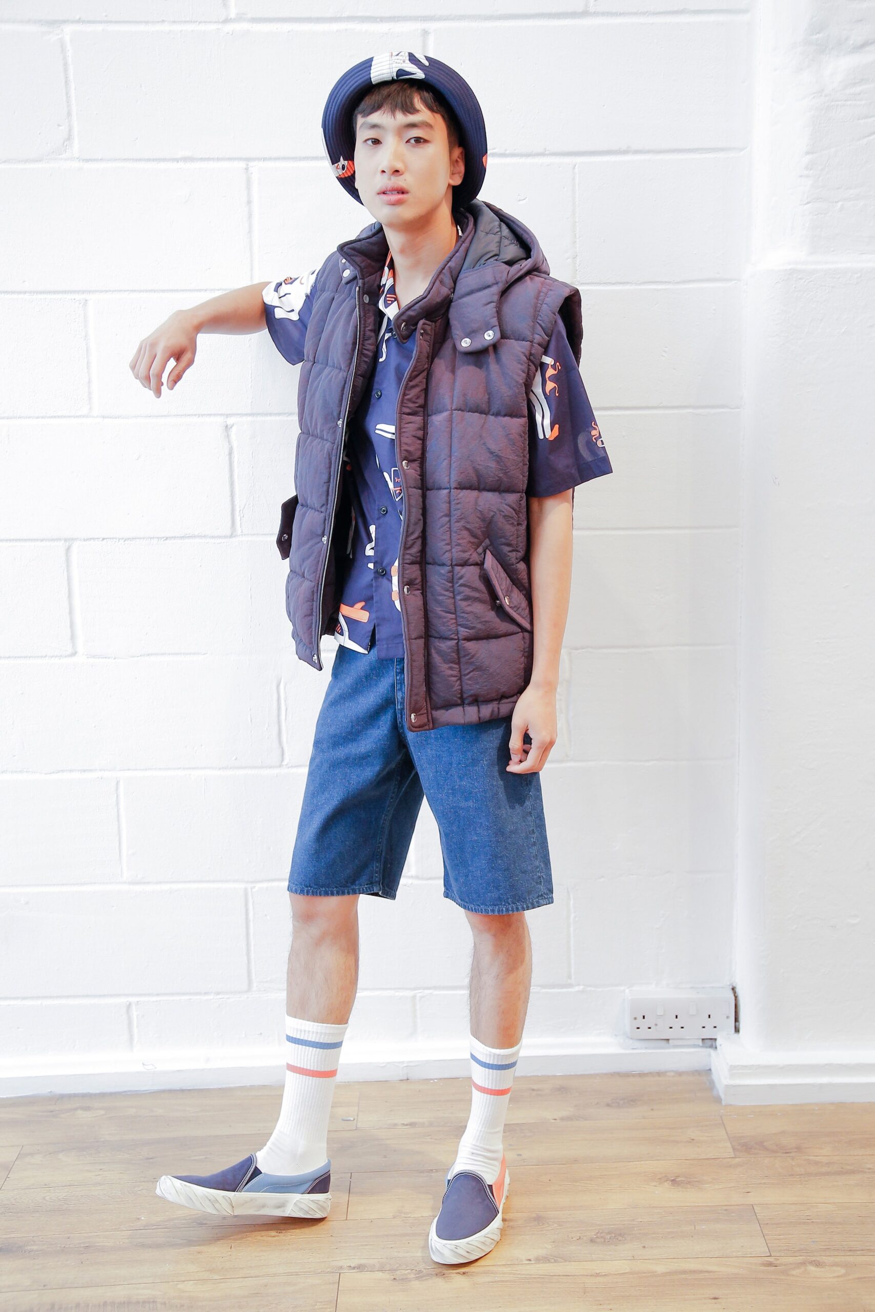 brown cotton sleeveless relaxed zippered vest