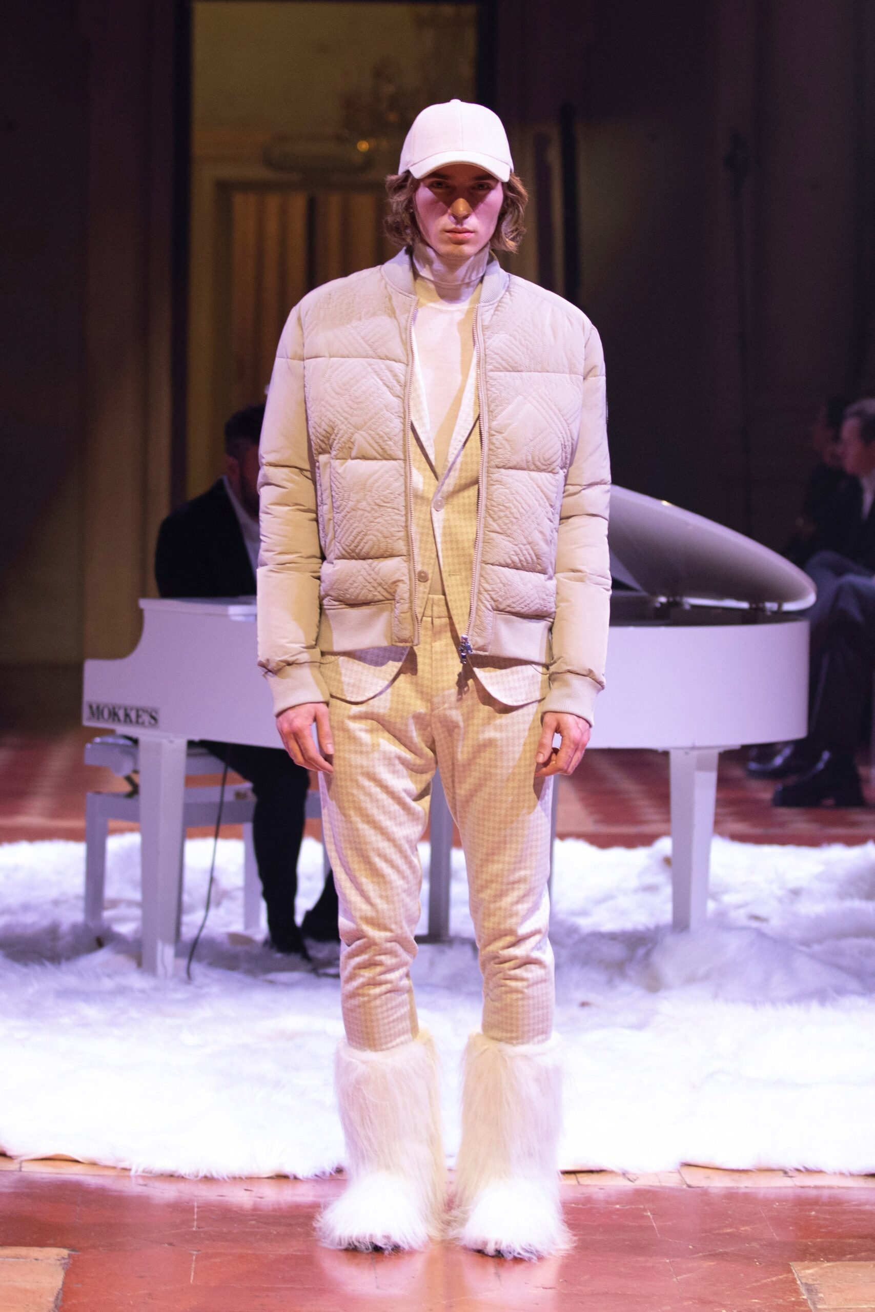 beige cotton long-sleeve collared fitted zippered padded jacket