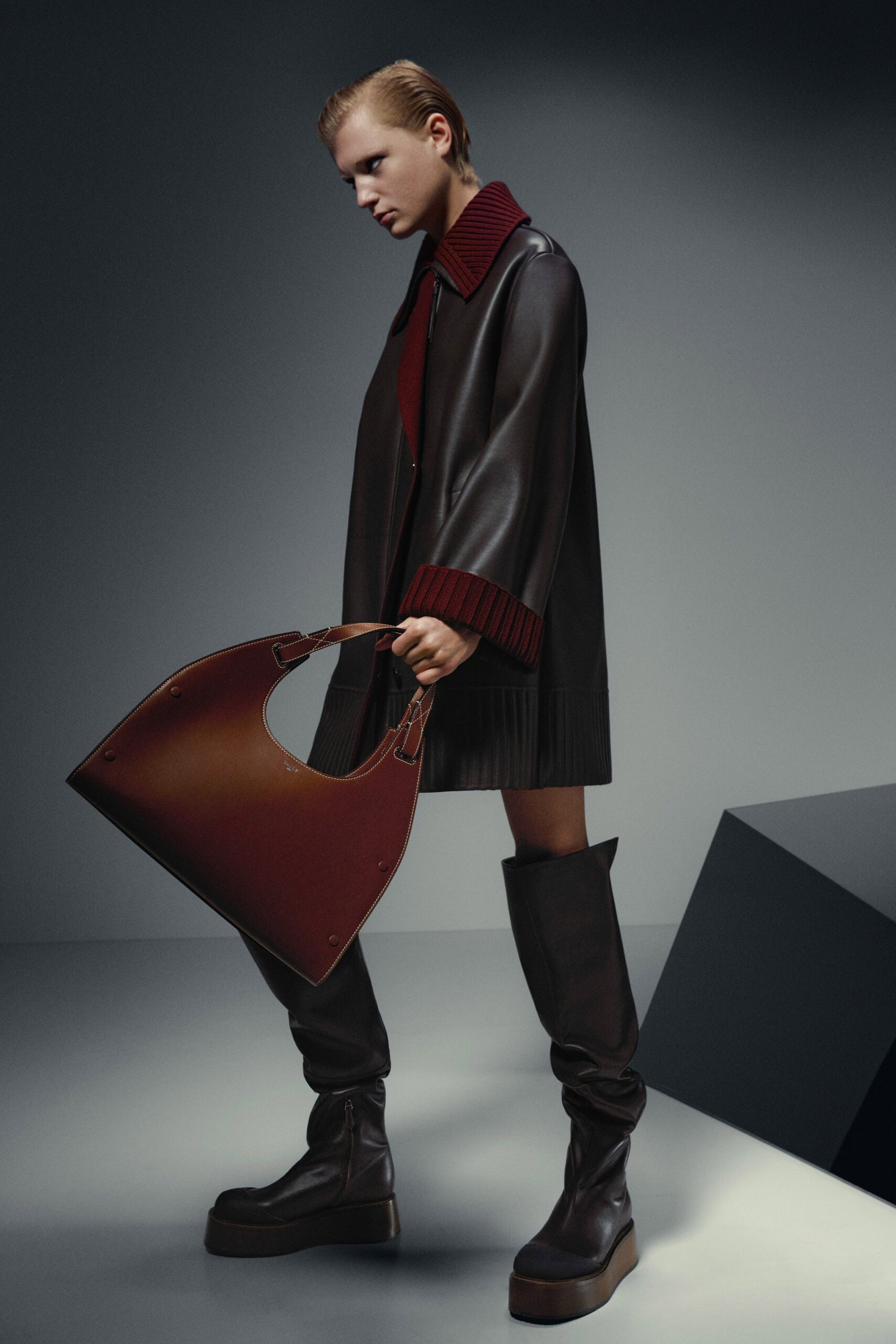 brown leather long-sleeve collared relaxed pleated short coat