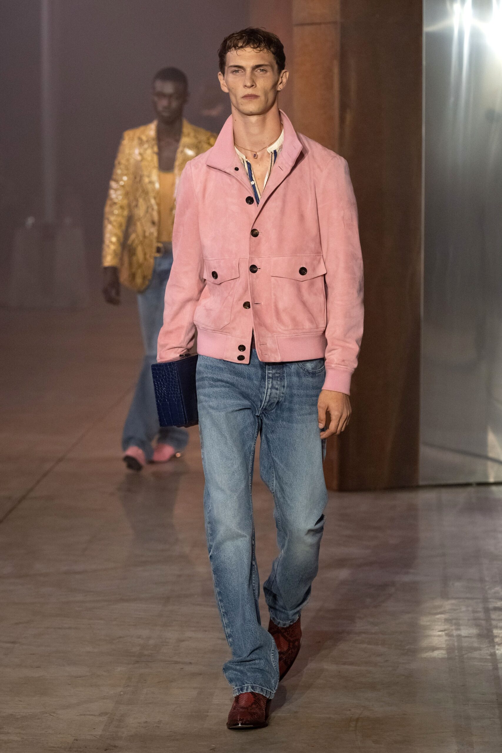 pink suede long-sleeve collared fitted buttoned jacket