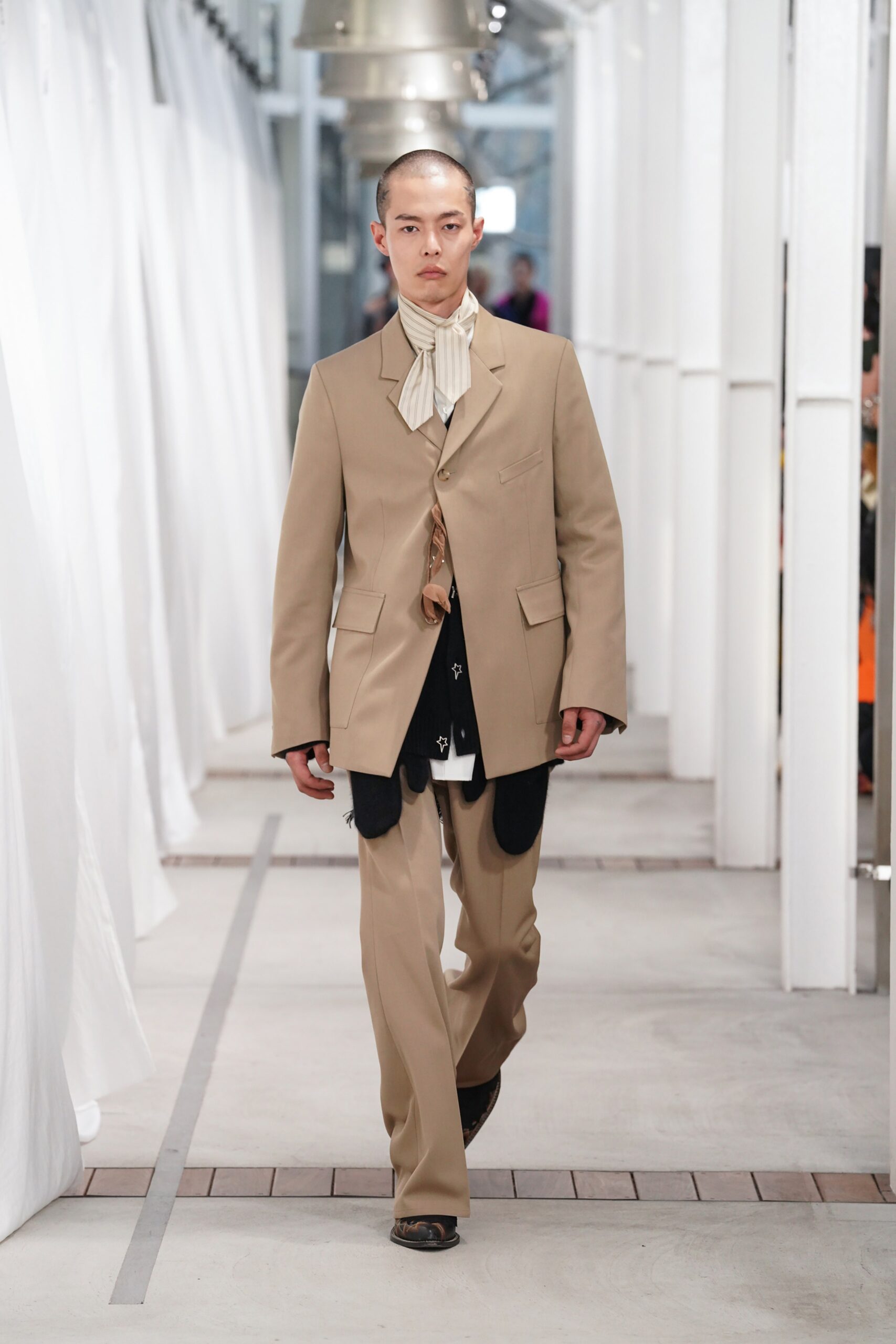 Bed j.w. Ford Tokyo F/W 22 Look 58