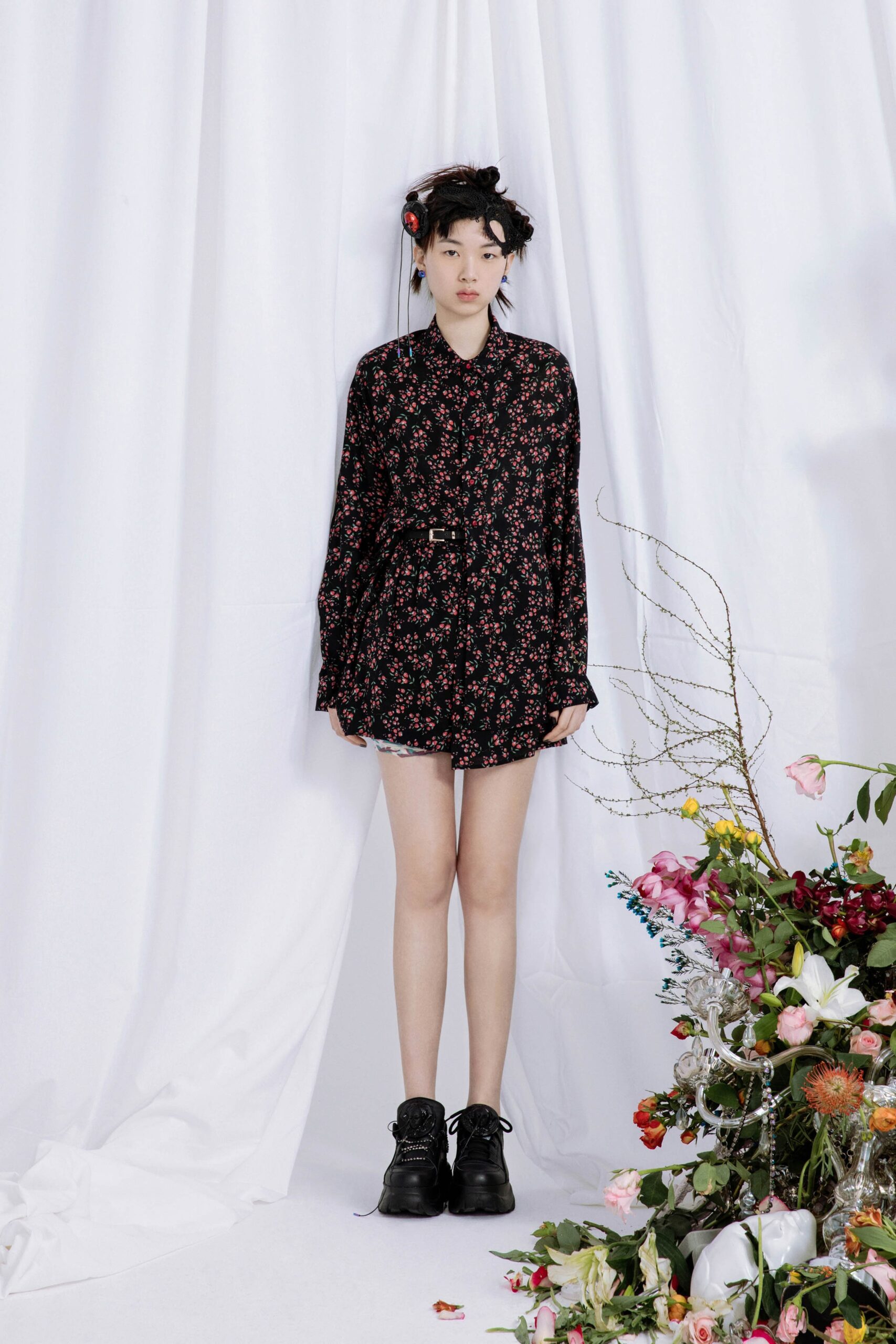 black cotton long-sleeve collared relaxed floral belted shirt-dress