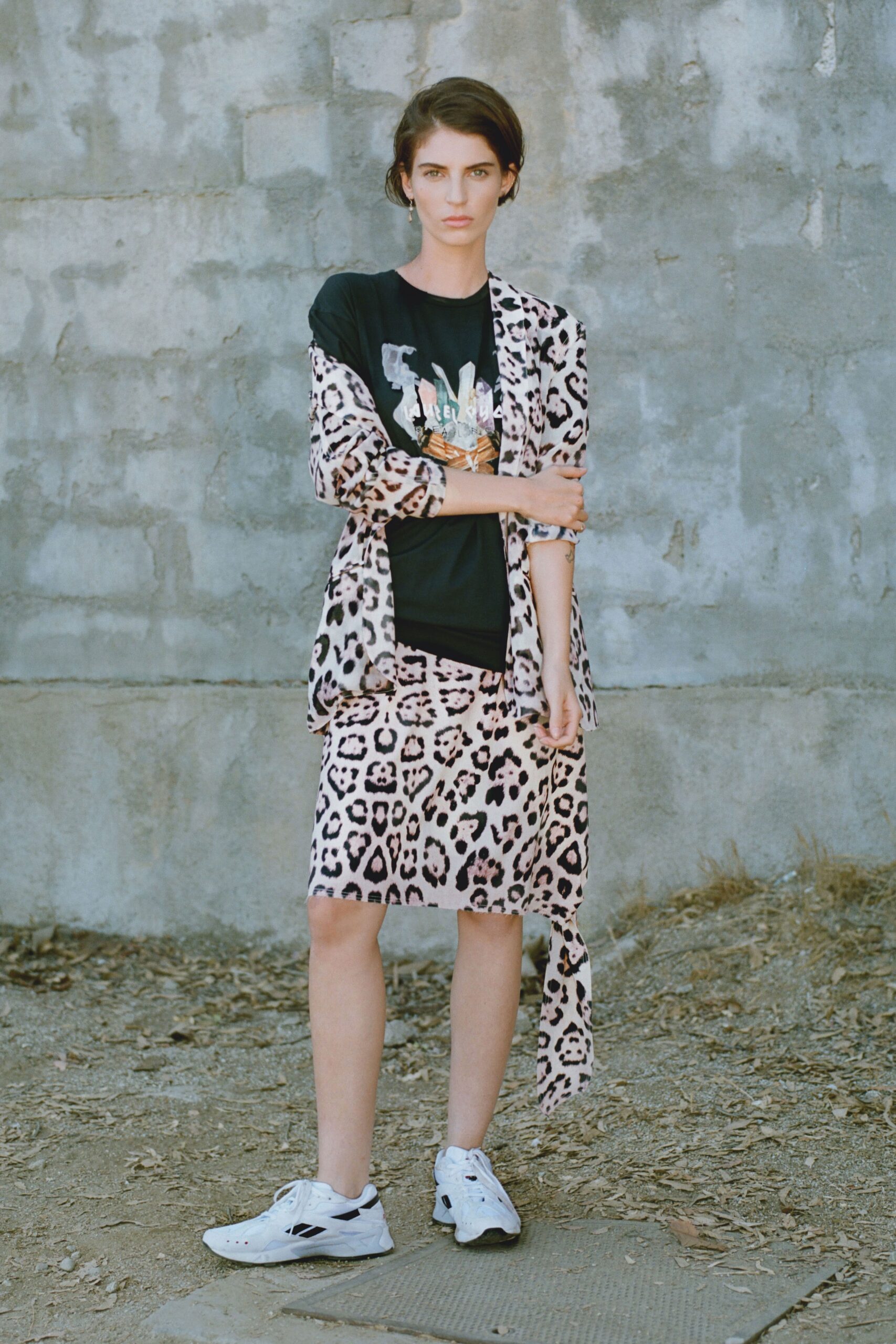 beige long-sleeve relaxed animal-print jacket