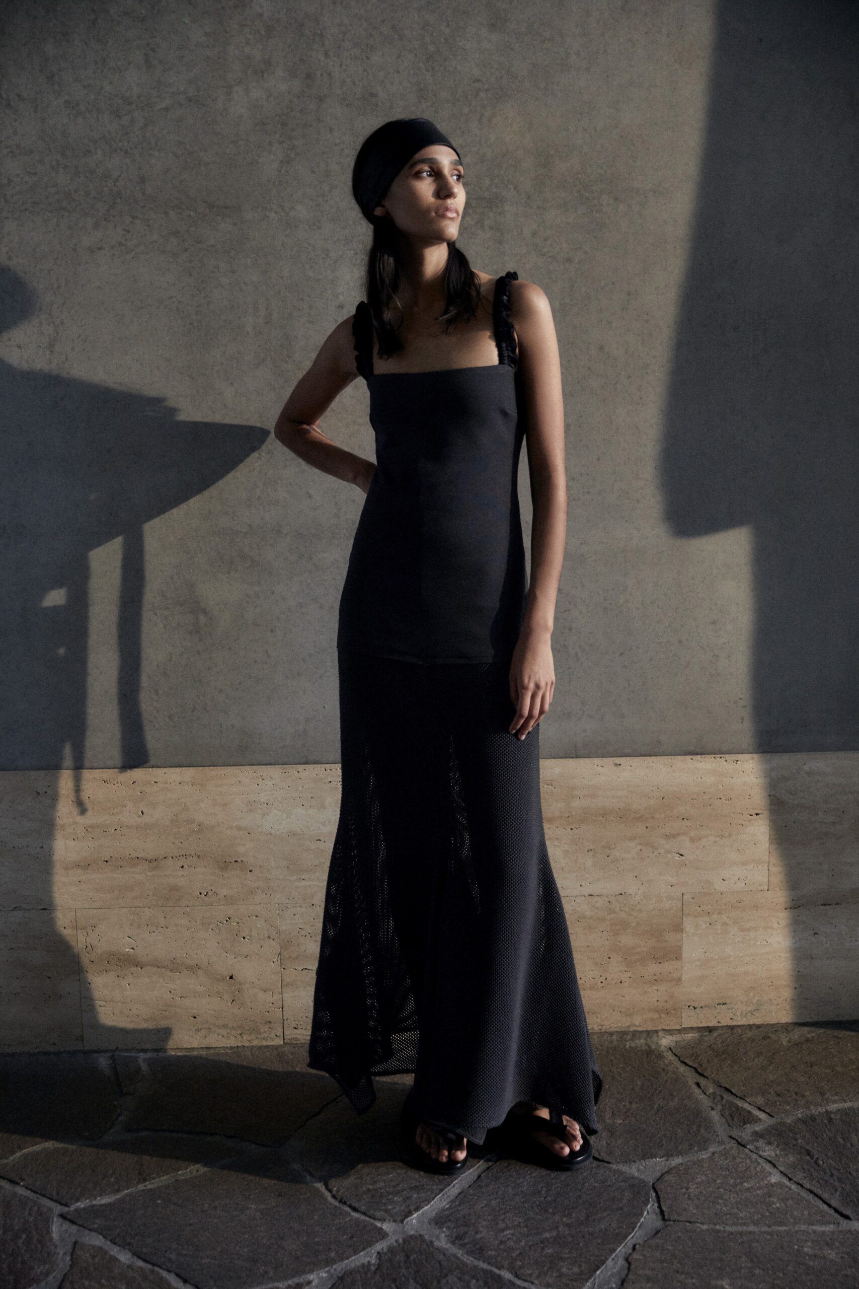 black fitted sleeveless maxi dress