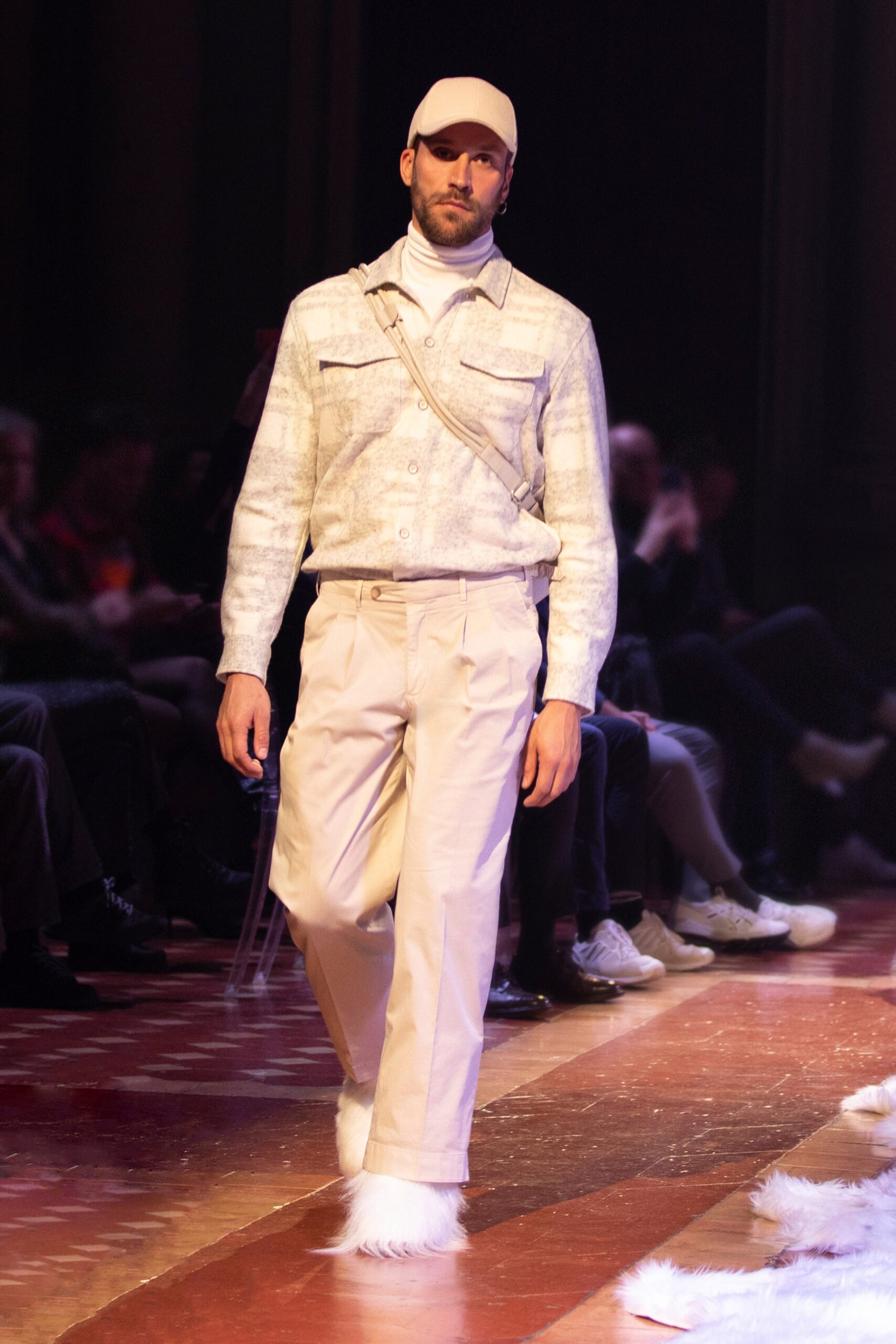 white wool long-sleeve collared relaxed buttoned jacket
