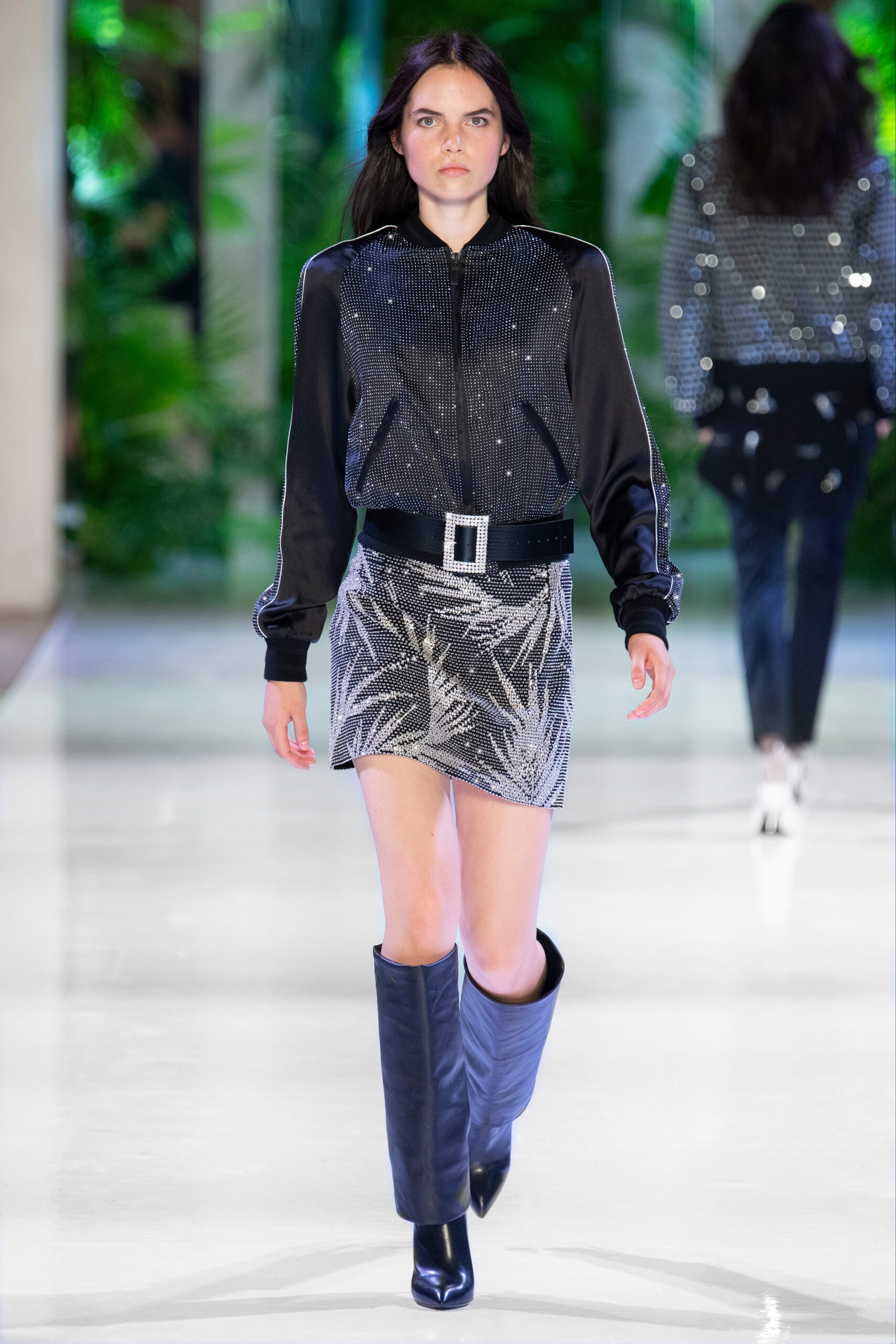 gray fitted sequined pencil shiny short skirt