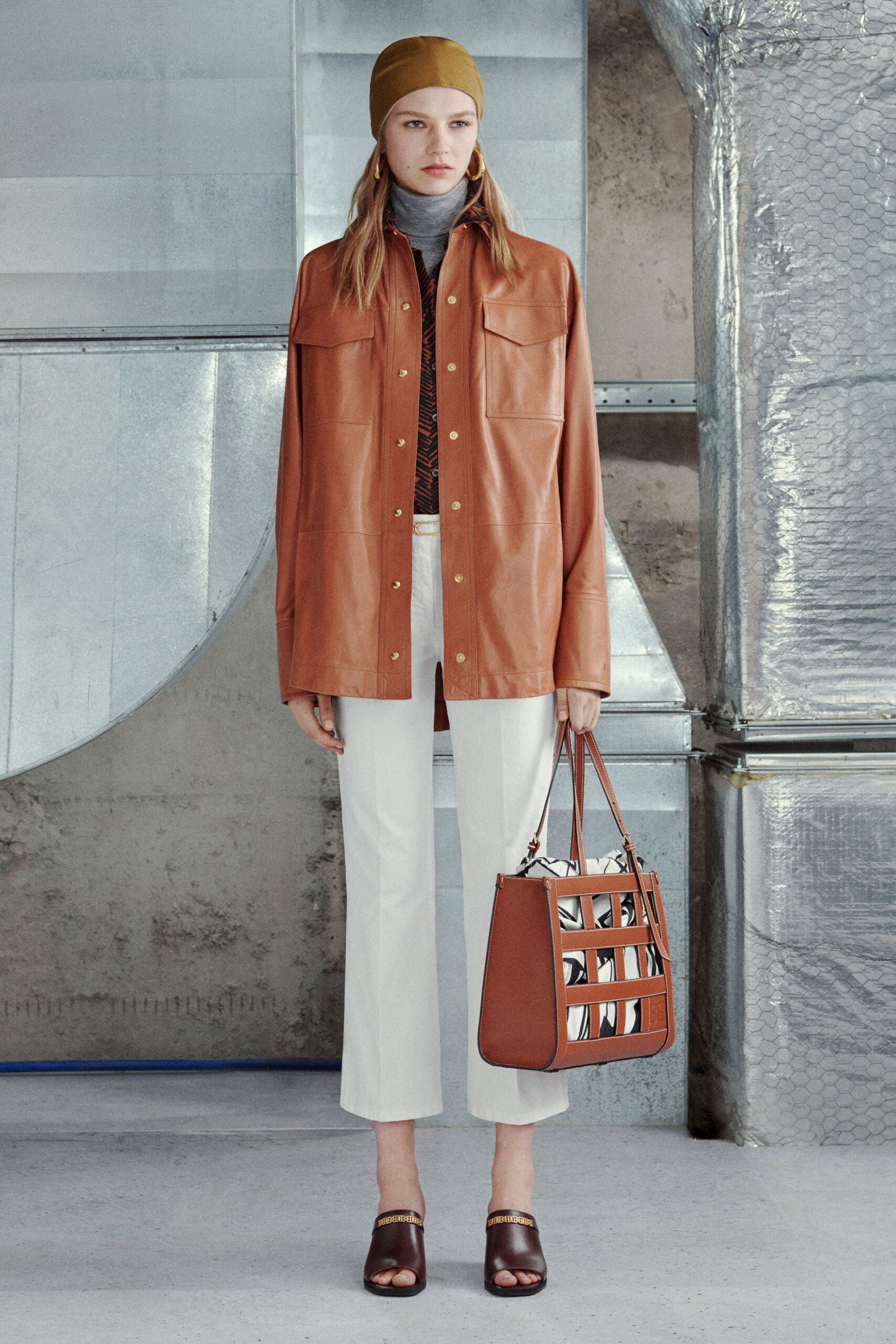 brown pockets bag