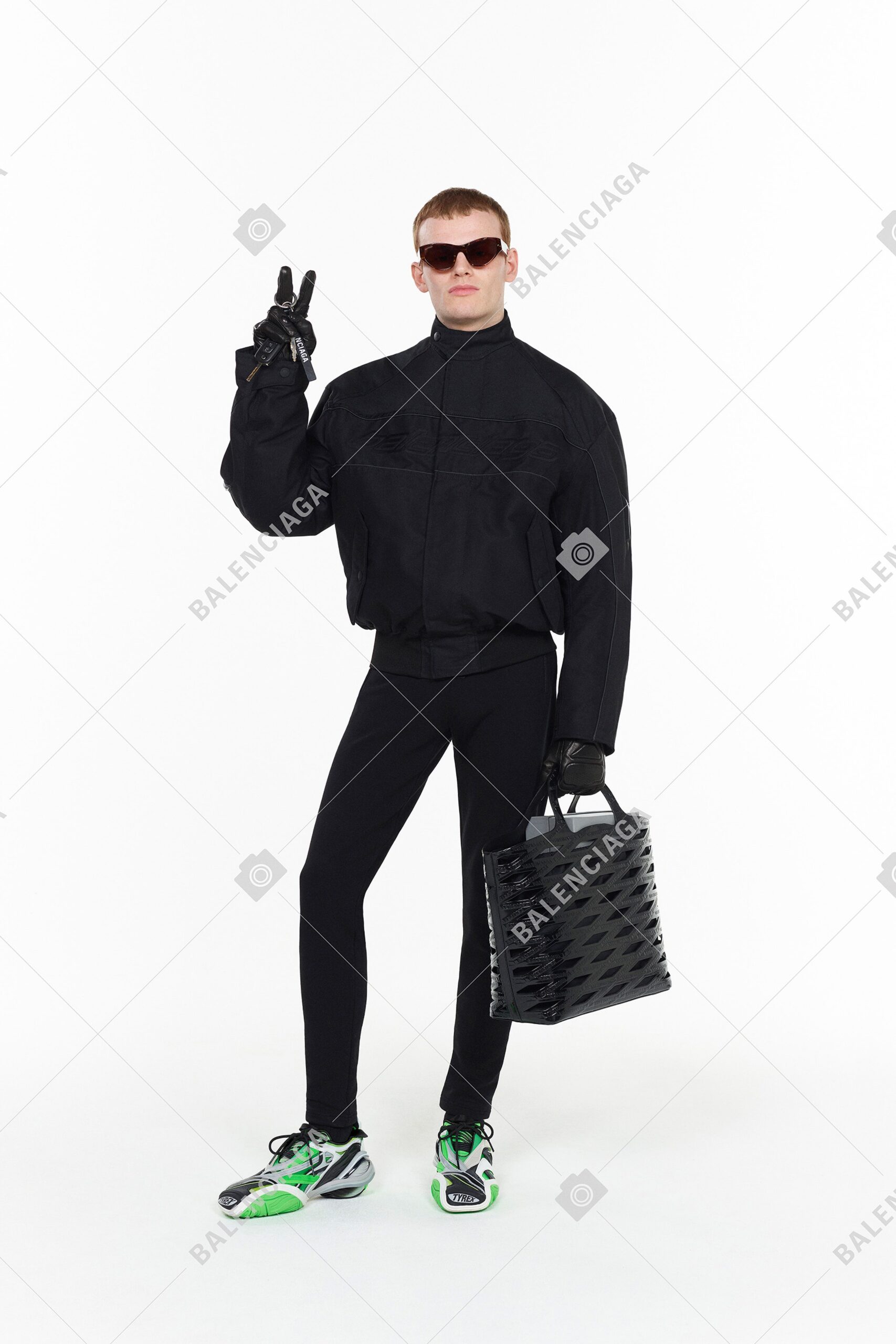 oversized black jacket with leggings