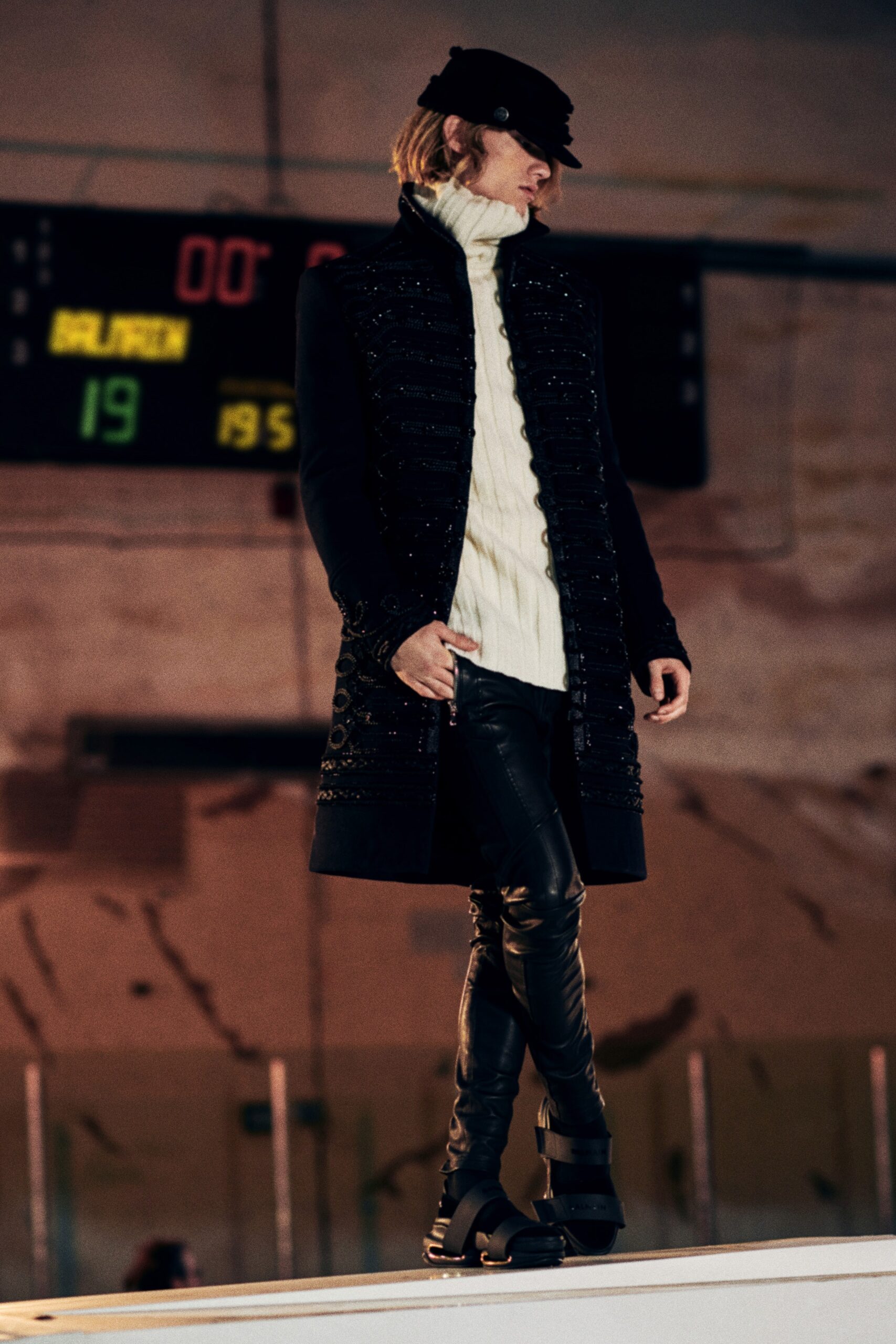 black wool long-sleeve collared fitted buttoned embroidered coat