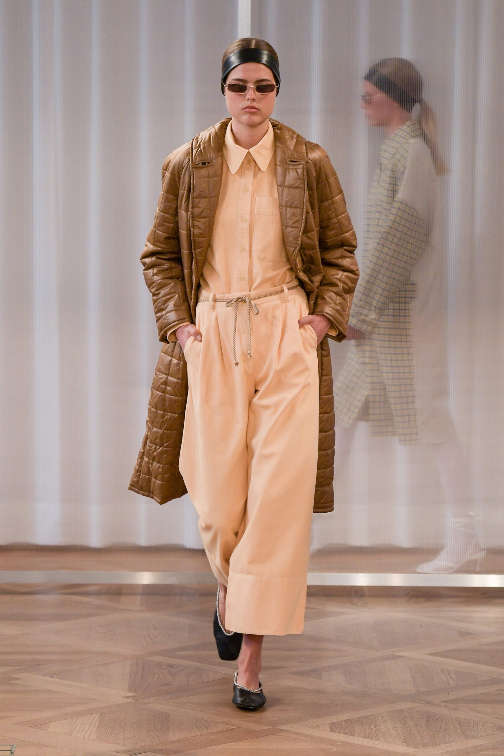 brown leather long-sleeve collared relaxed quilted coat