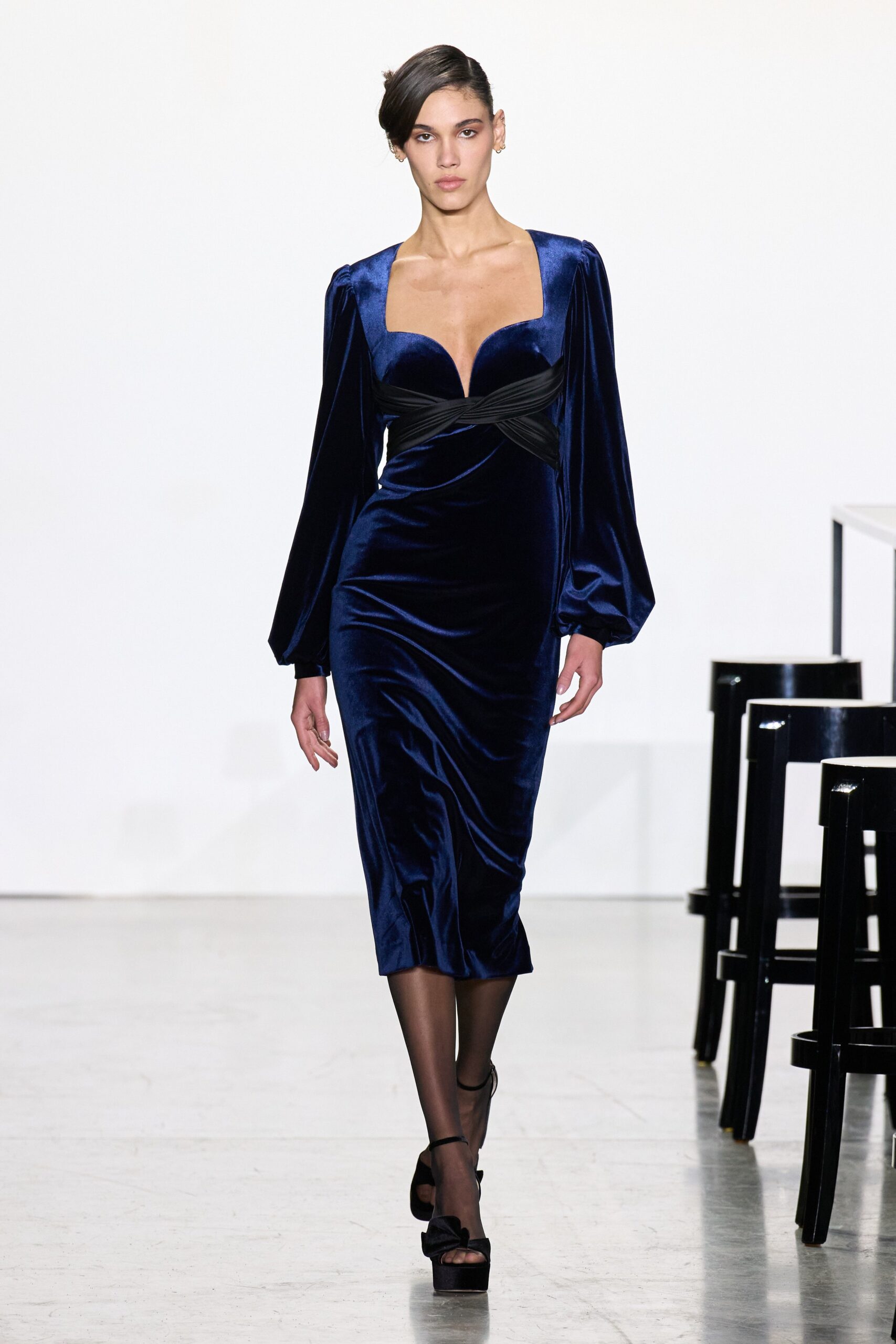blue velvet fitted dress
