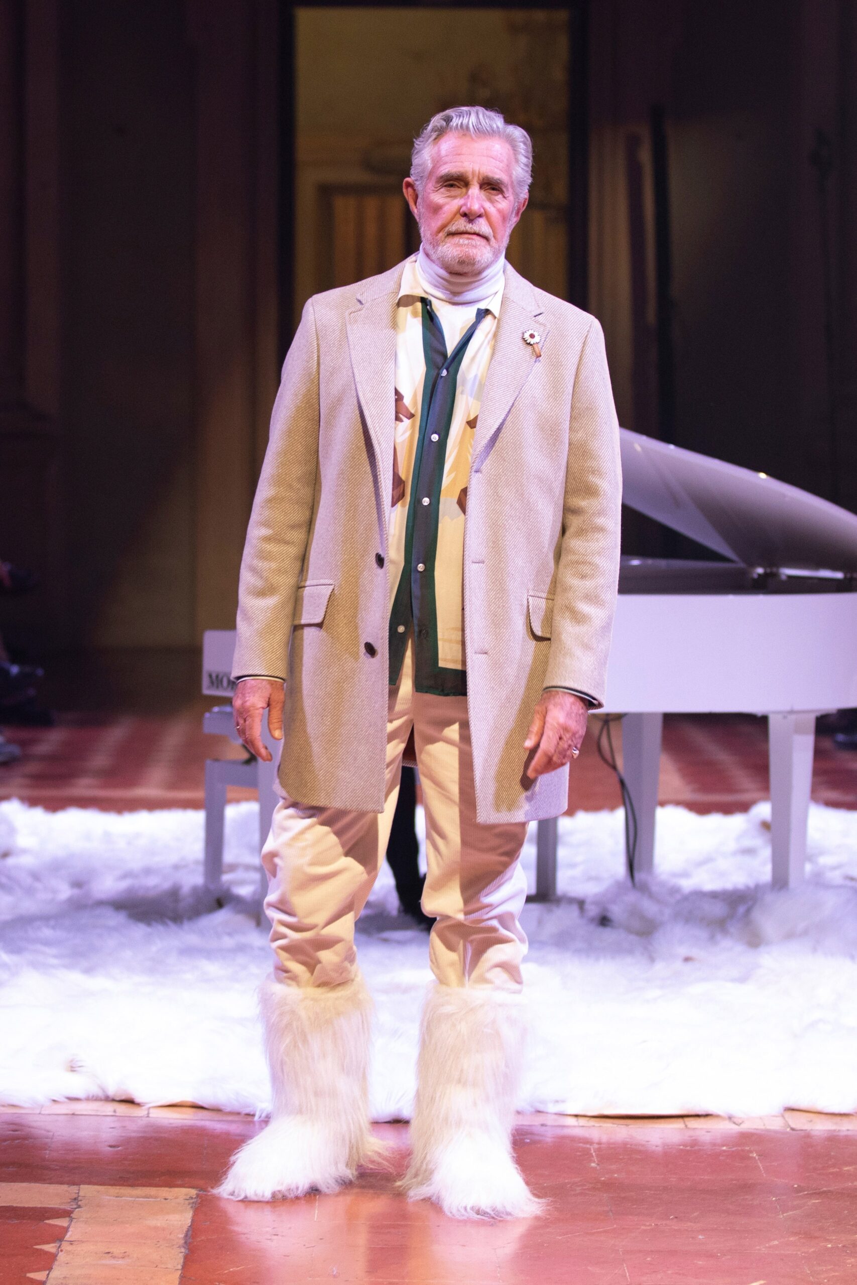 beige wool long-sleeve collared tailored buttoned coat