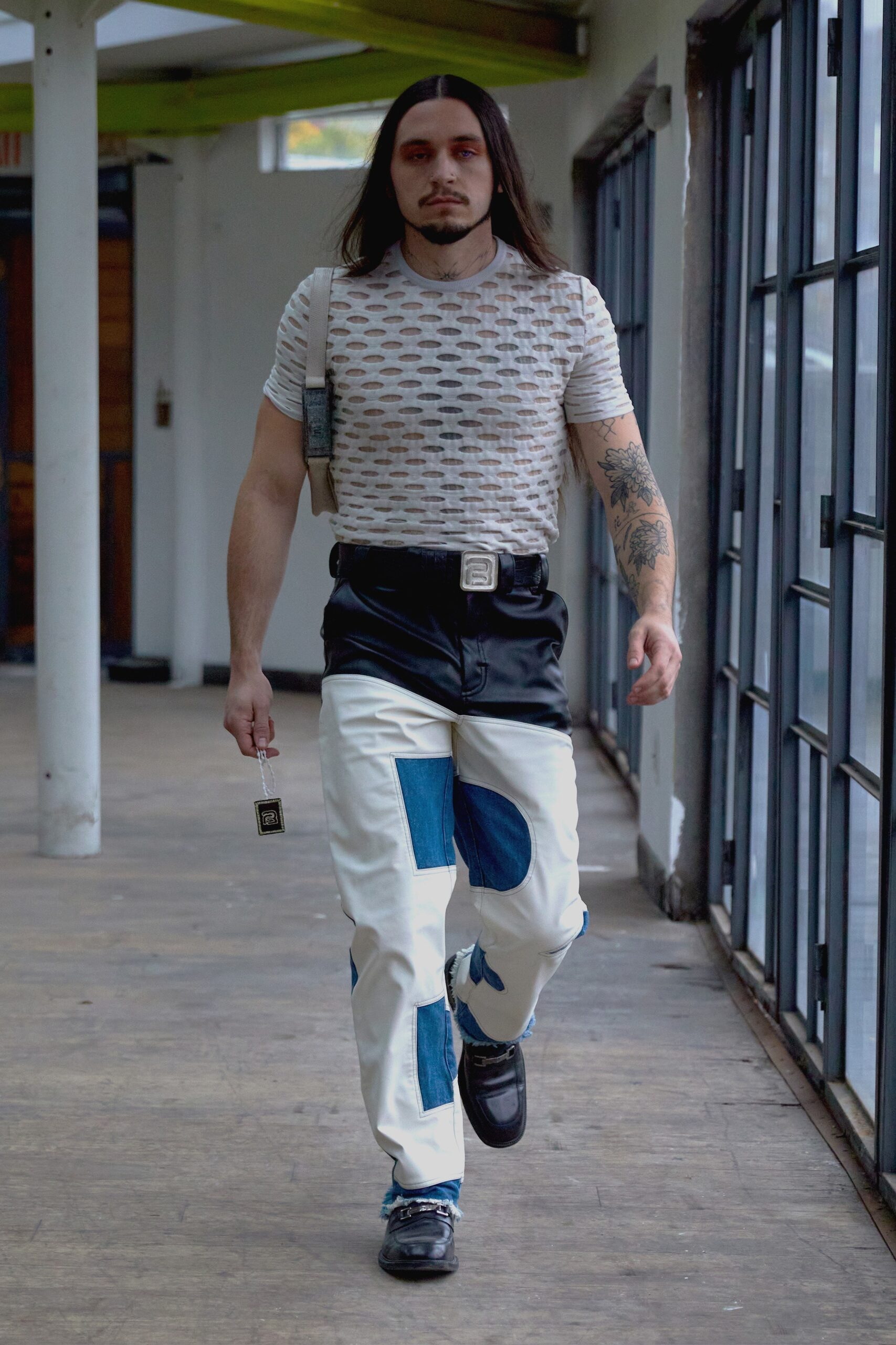white cotton short-sleeve collared fitted textured top