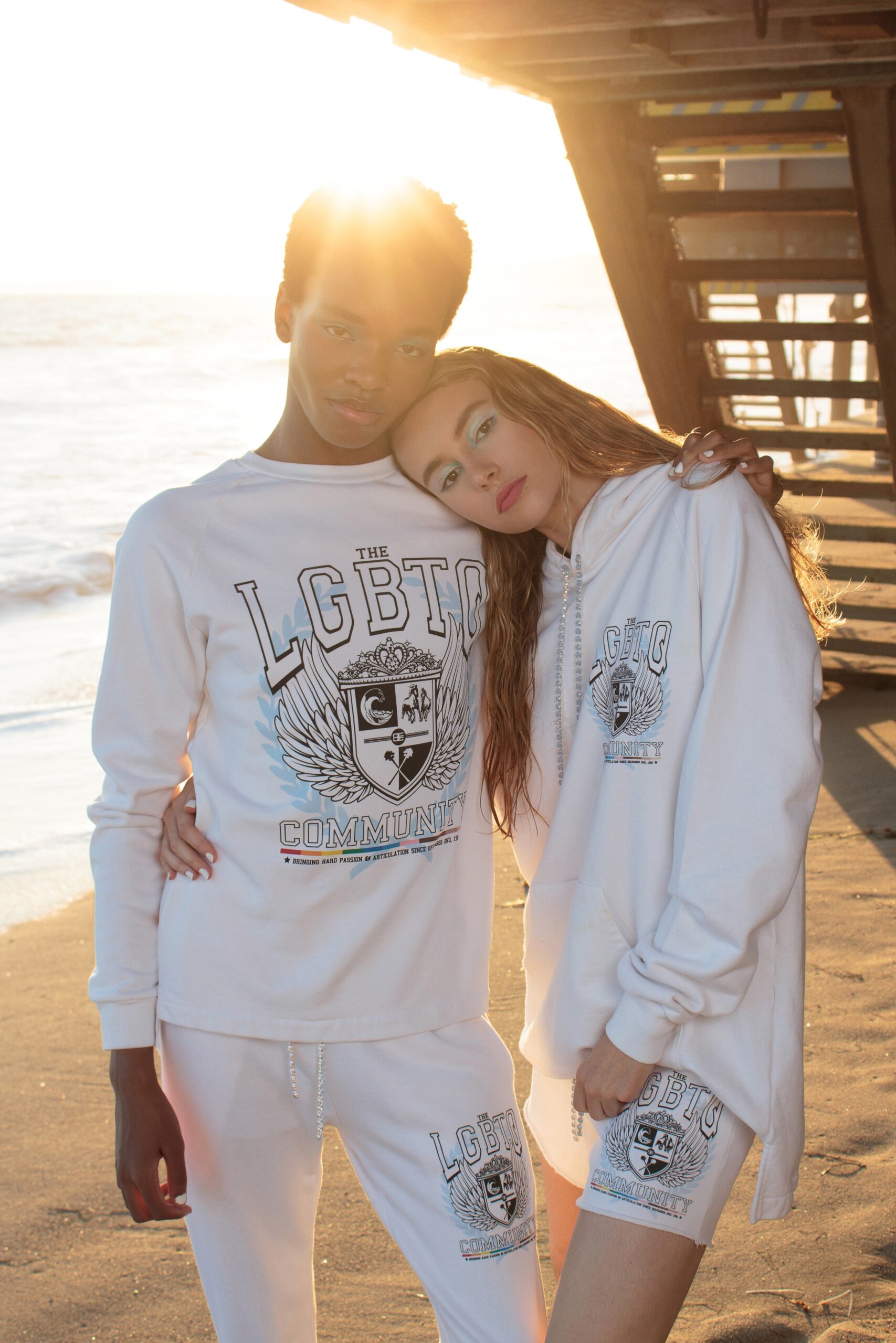 white cotton long-sleeve hooded relaxed printed hoodie