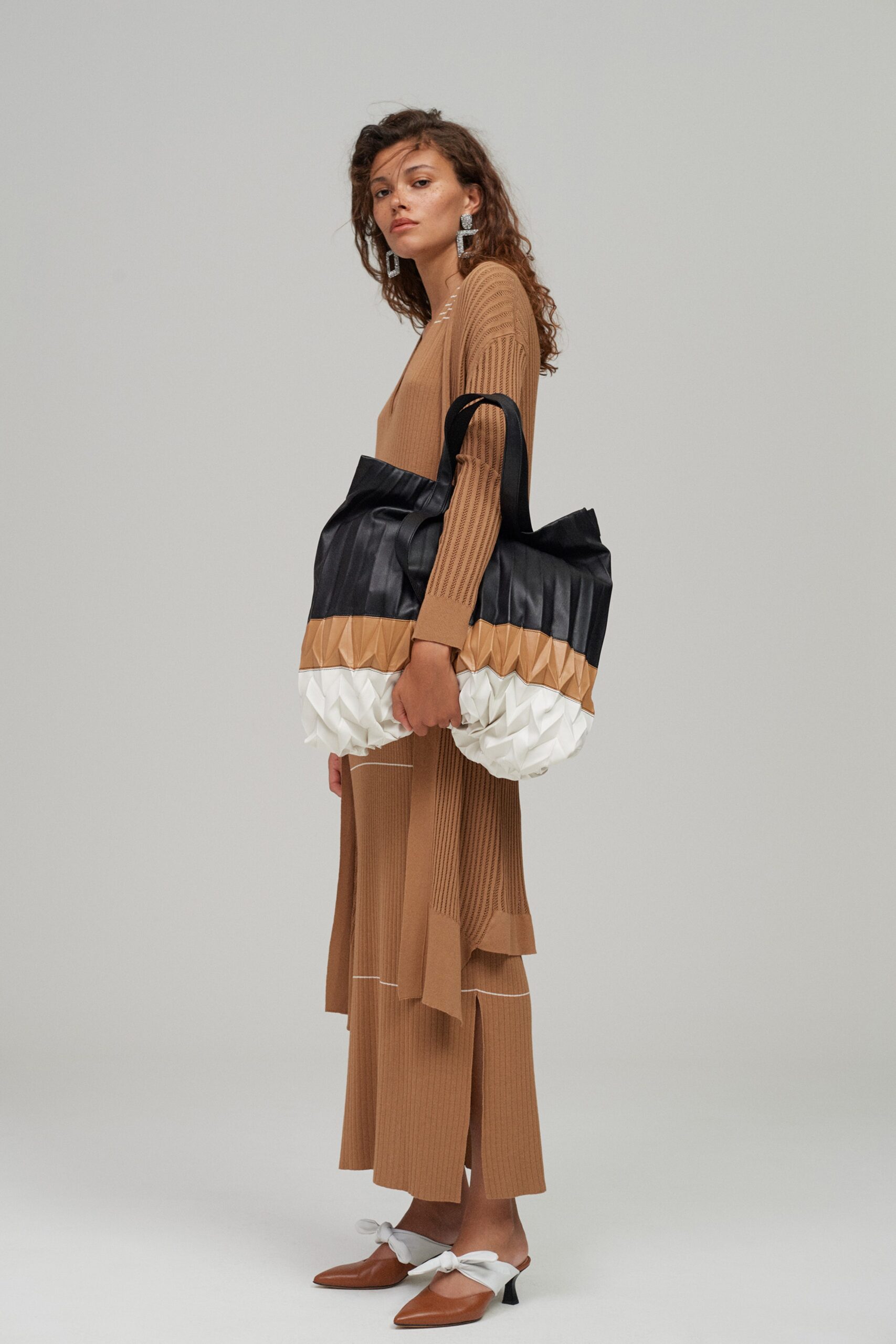 Beatrice .b S/S 20 Look 119