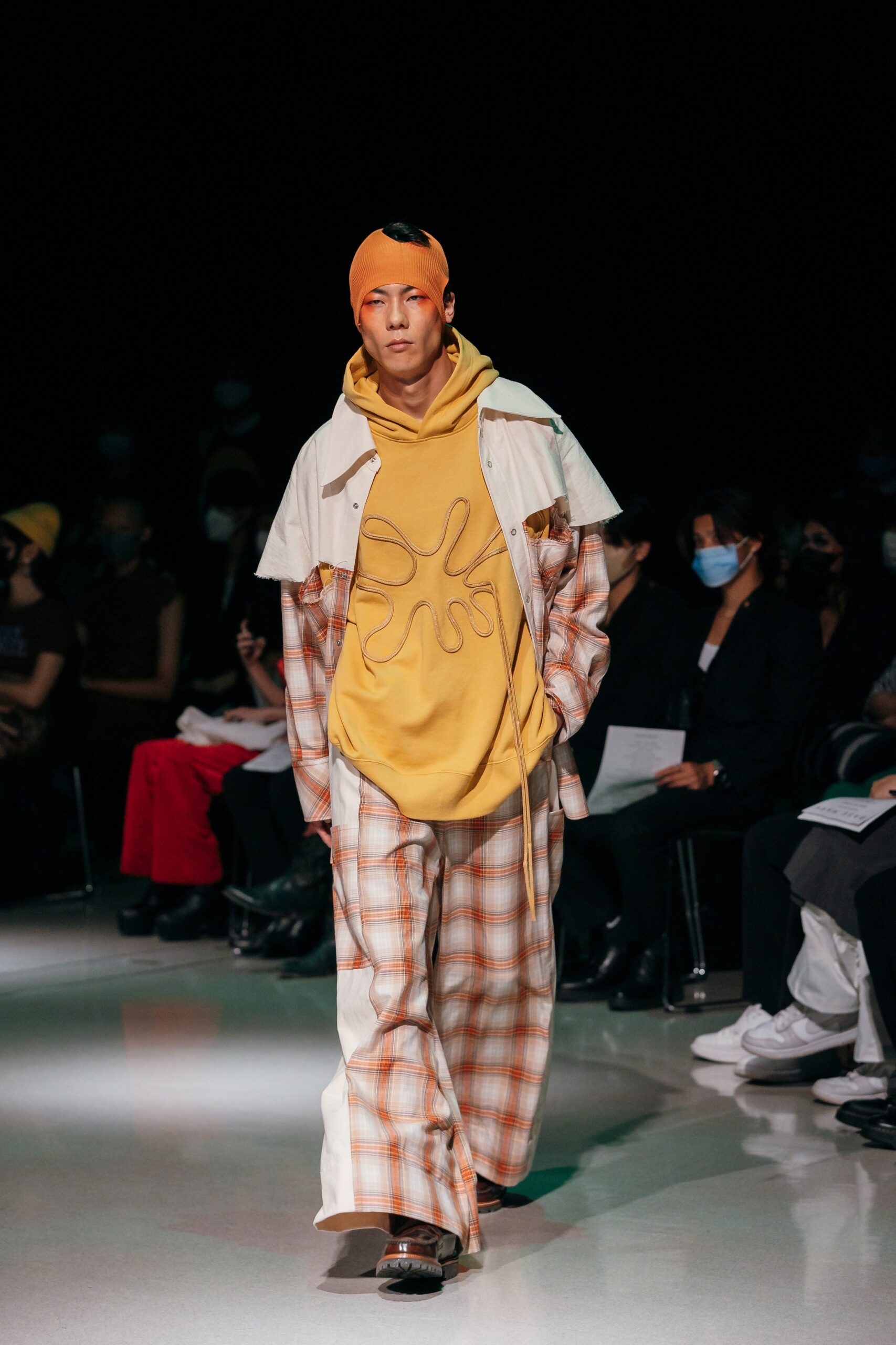 yellow cotton long-sleeve hooded relaxed printed hoodie