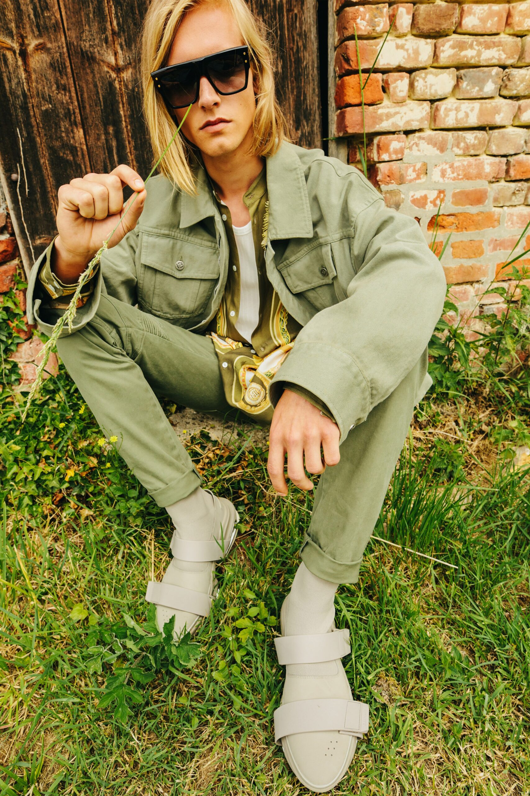 green relaxed jacket and pants