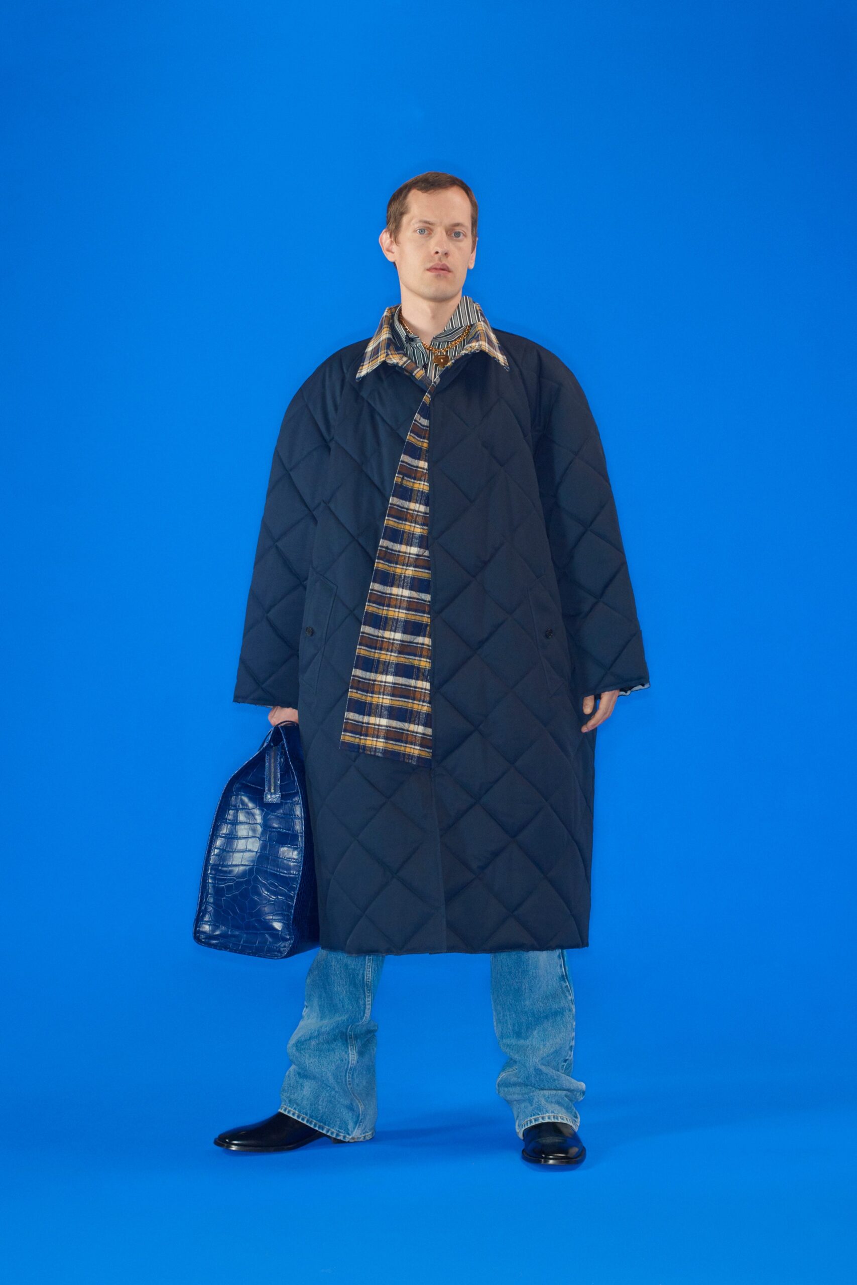 blue cotton long-sleeve collared relaxed quilted coat